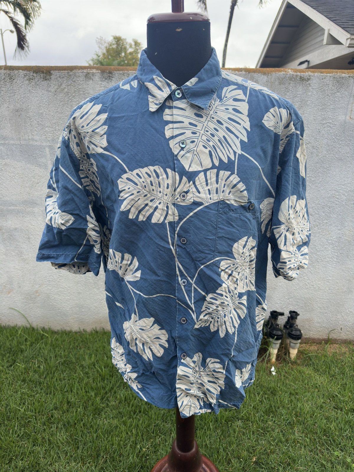 Tori Richard PreOwned Tori Richard Hawaiian Print Blue/White Men's XL Size US XL / EU 56 / 4 - 1 Thumbnail