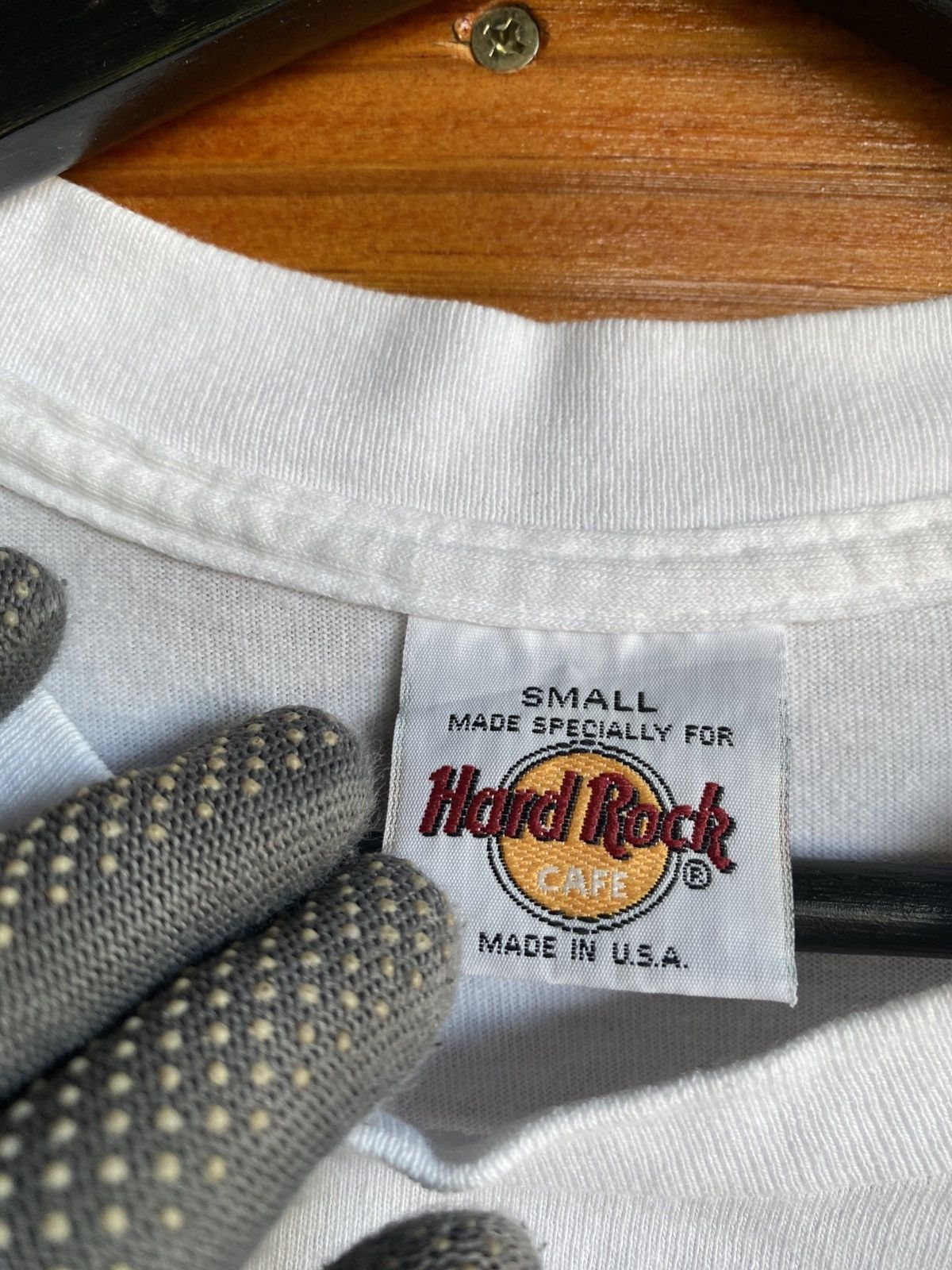 Hard Rock Cafe Vintage 90s Hard Rock Cafe Atlanta Logo T-Shirt – White Size US S / EU 44-46 / 1 - 7 Thumbnail