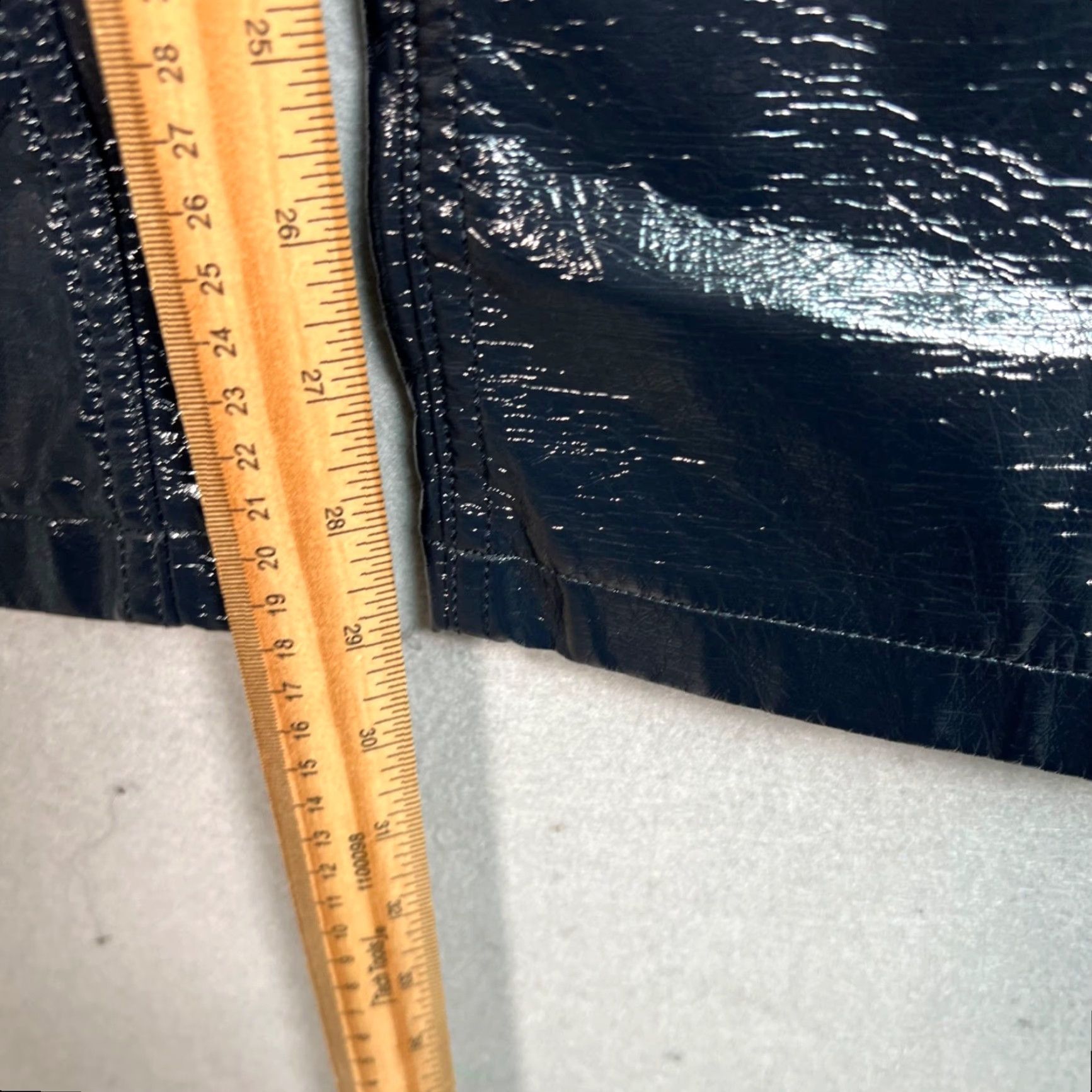 Abercrombie & Fitch VINTAGE Abercrombie & Fitch 90s Ultra High Rise Straight Pants Faux Patent Leather 27/4 Women's Pants Black 90s Straight Ankle Womens 4 Size 27" / US 4 / IT 40 - 7 Thumbnail