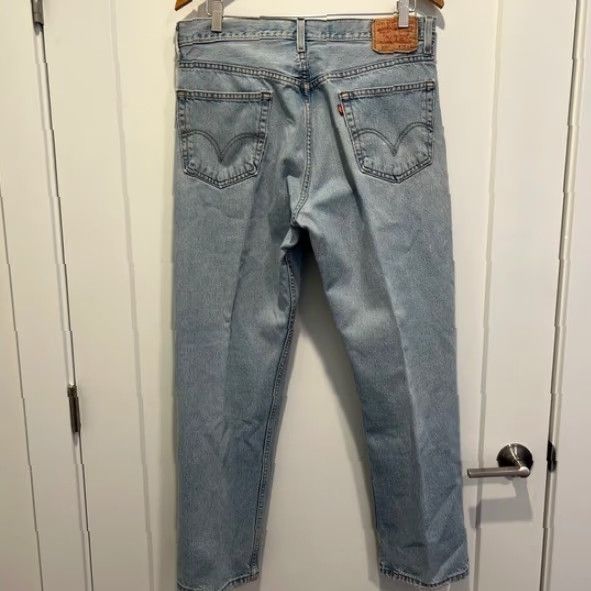 Levi's VINTAGE Levi's 505 Regular Fit Distressed Knees Blue Denim Jeans Mens Size 35 X 30 Size US 35 - 3 Thumbnail