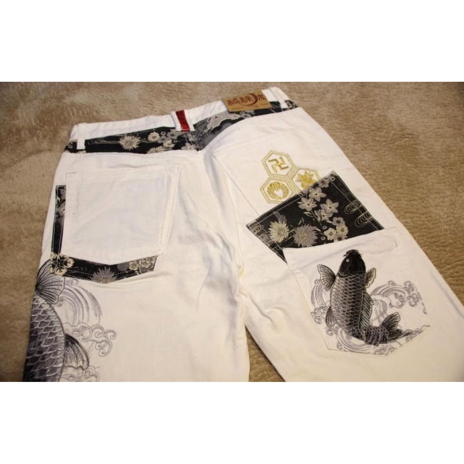 Denime Karakuri Tamashii Men's Denim Jeans Pants Carp Koi Embroidered White Size 32 Straight Jeans, White, 32, Men Size US 32 / EU 48 - 3 Thumbnail