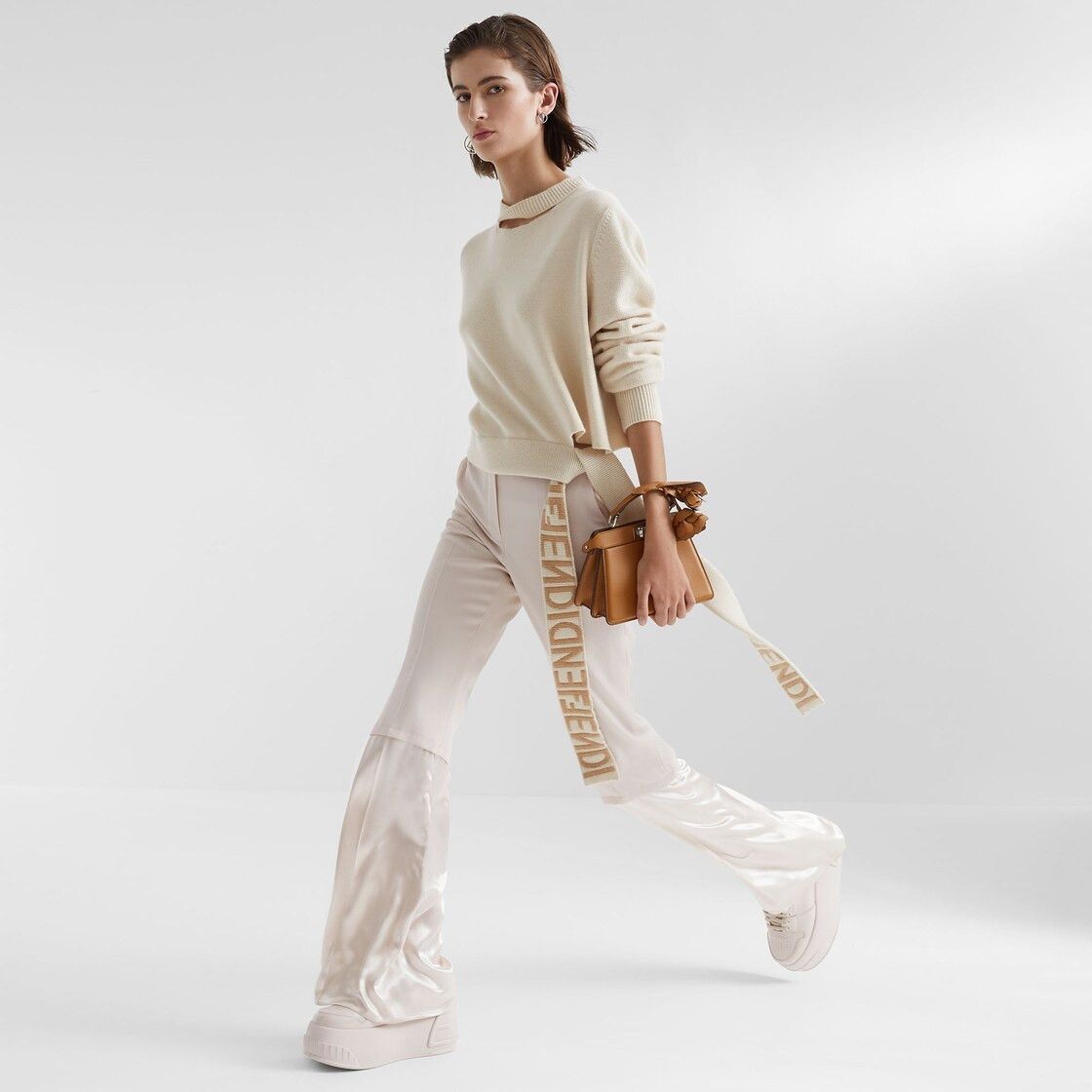 Fendi o1loc1c0824 Pullover in Beige Size XS / US 0-2 / IT 36-38 - 4 Thumbnail