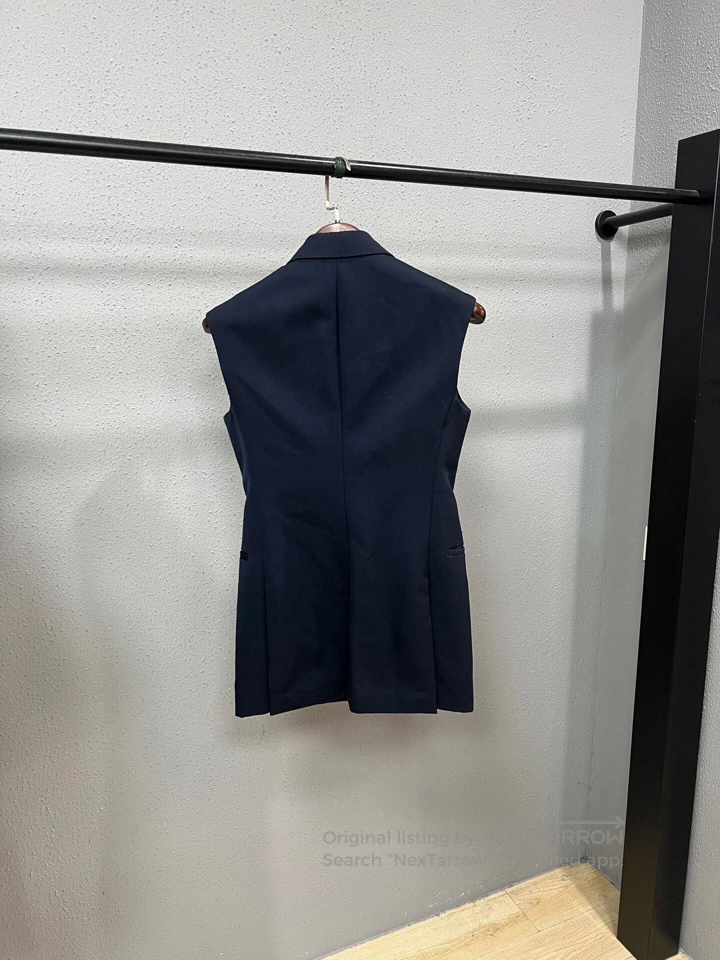 Louis Vuitton louis vuitton sleeveless blazer vest. Size XS / US 0-2 / IT 36-38 - 2 Thumbnail