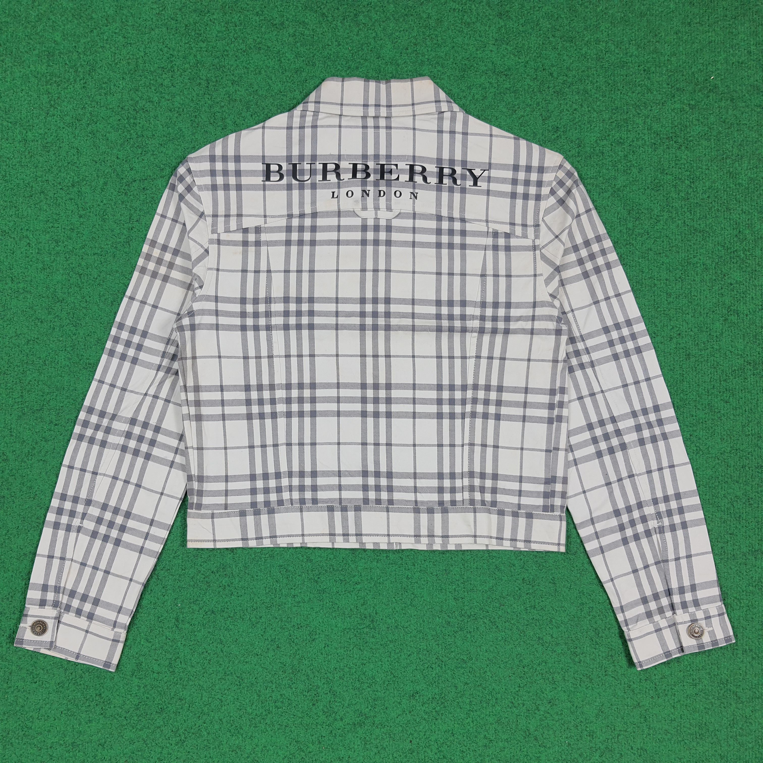 Burberry Vintage Burberry London Nova Check Cropped Jacket C298N18 Size XS / US 0-2 / IT 36-38 - 1 Thumbnail