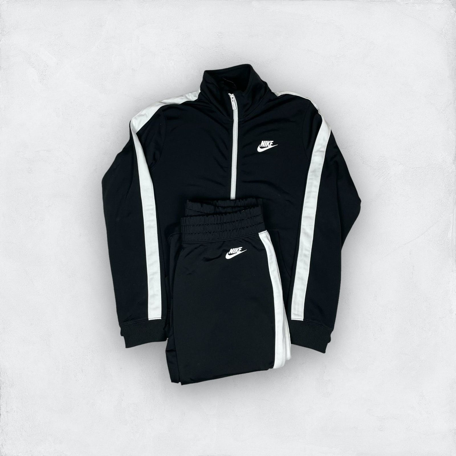 Nike Nike Women Black/White Polyester Full Zip Track Suit Medium Size M / US 6-8 / IT 42-44 - 1 Thumbnail