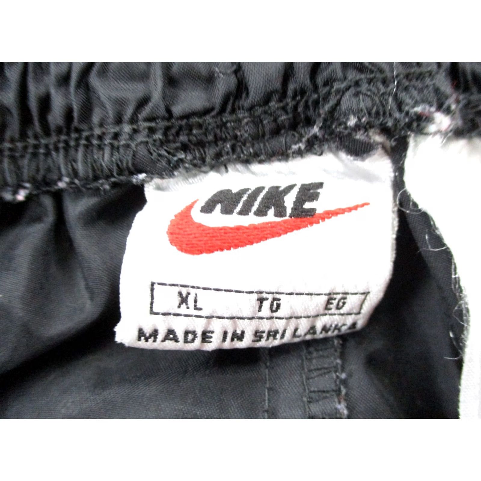 Nike Nike Pants Track Pants Mens XL Black Narrow Snap Windbreaker Style Vintage 90s Y2K Size US 31 - 7 Thumbnail