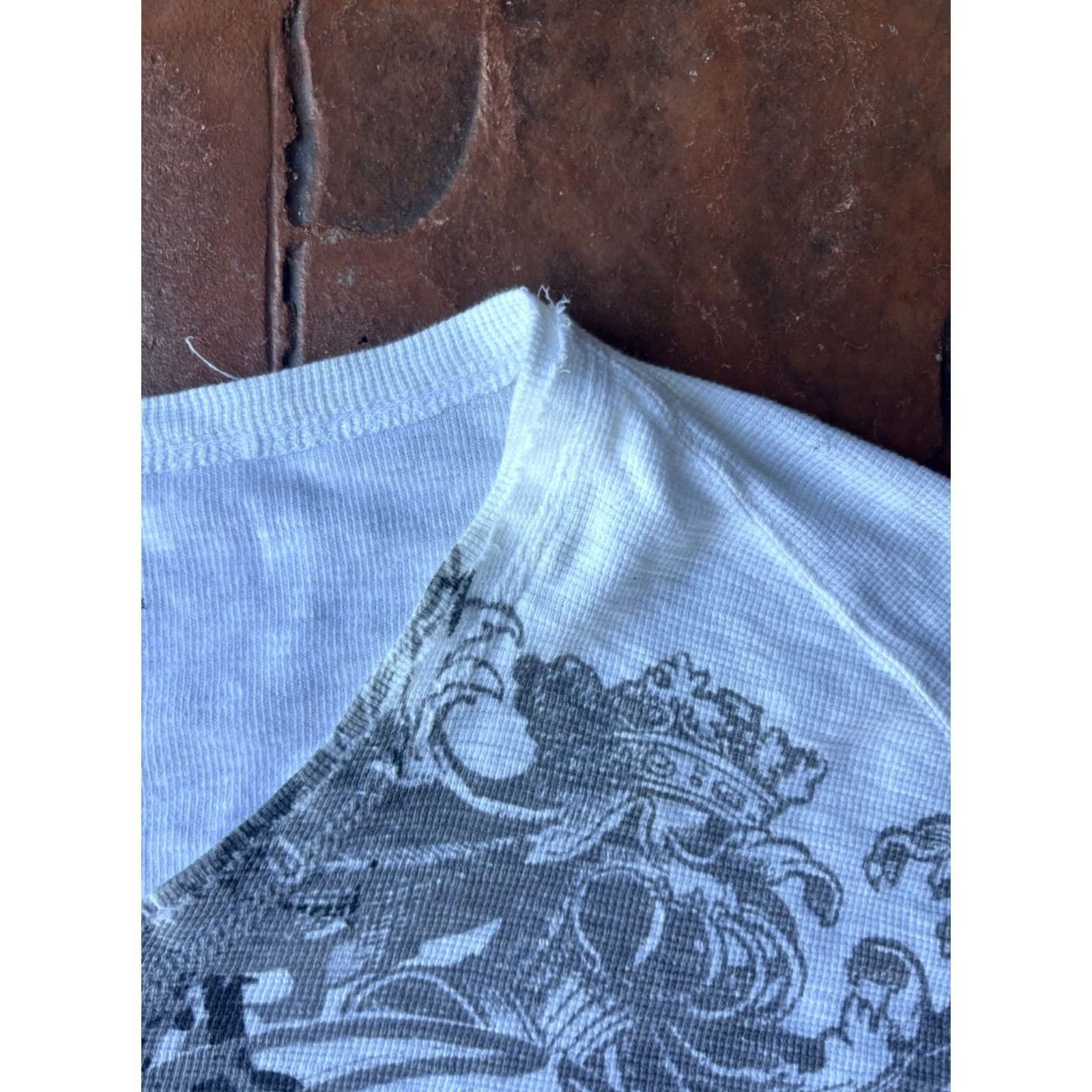 Incu VINTAGE Y2K INC Affliction Style Goth Punk Emo Waffle Thermal Shirt 2XL White Cotton Knit Long Sleeve Henley Men Mens Size US XXL / EU 58 / 5 - 4 Thumbnail
