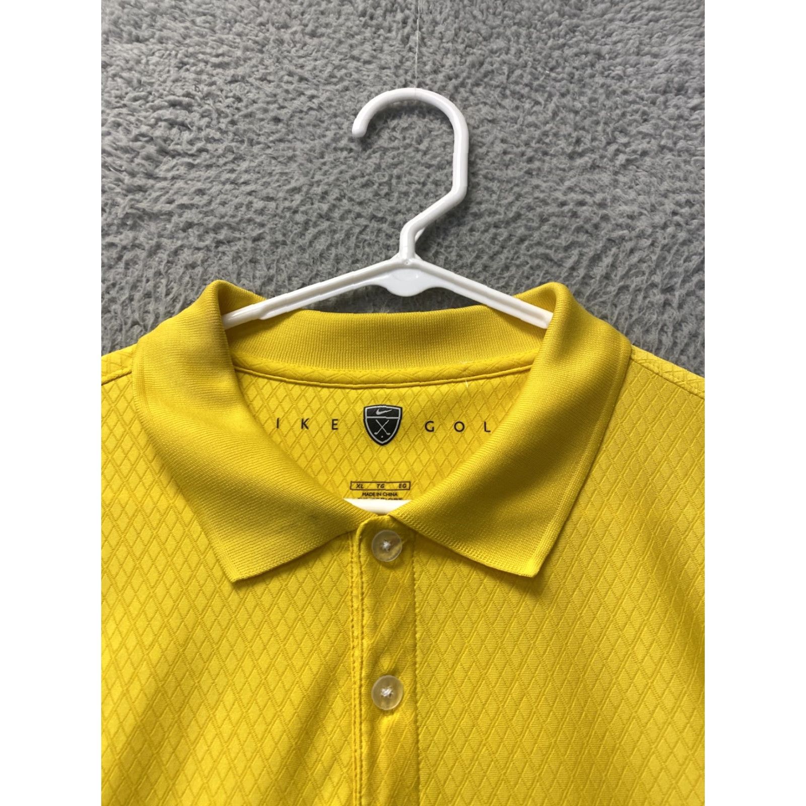 Under Armour Under Armour Polo Golf XL Men's Adult Short Sleeve Yellow Polyester 111-26 / 111-26 Golf Nike Product Line Blue? Size US XL / EU 56 / 4 - 2 Thumbnail