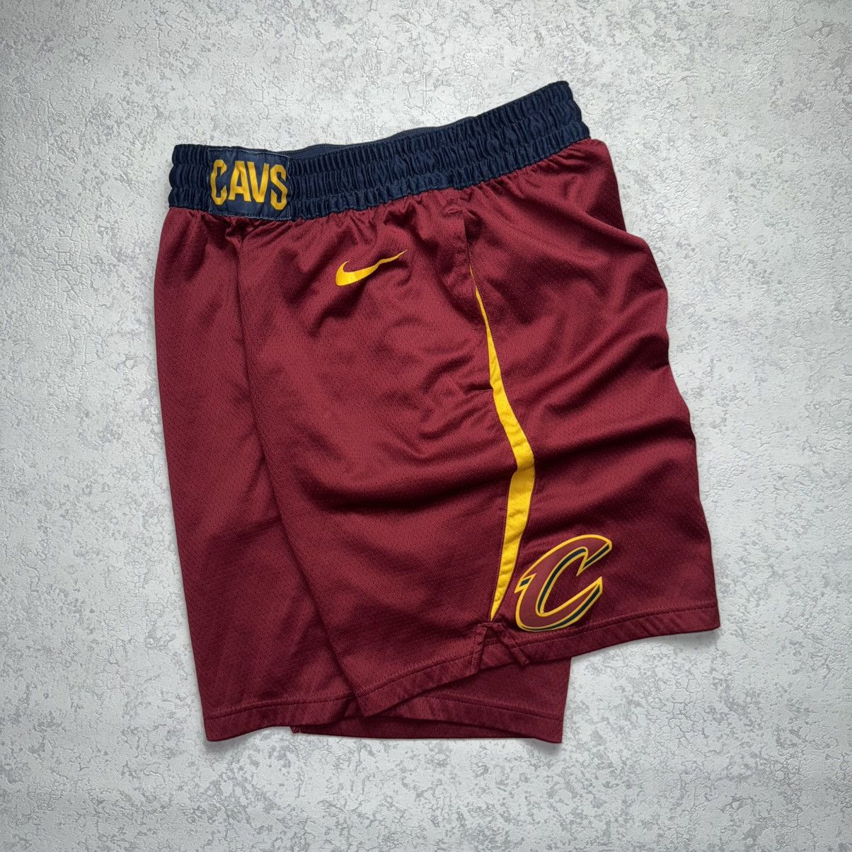 NBA Nike NBA Cleveland Cavaliers Shorts Size M Size US 32 / EU 48 - 1 Thumbnail