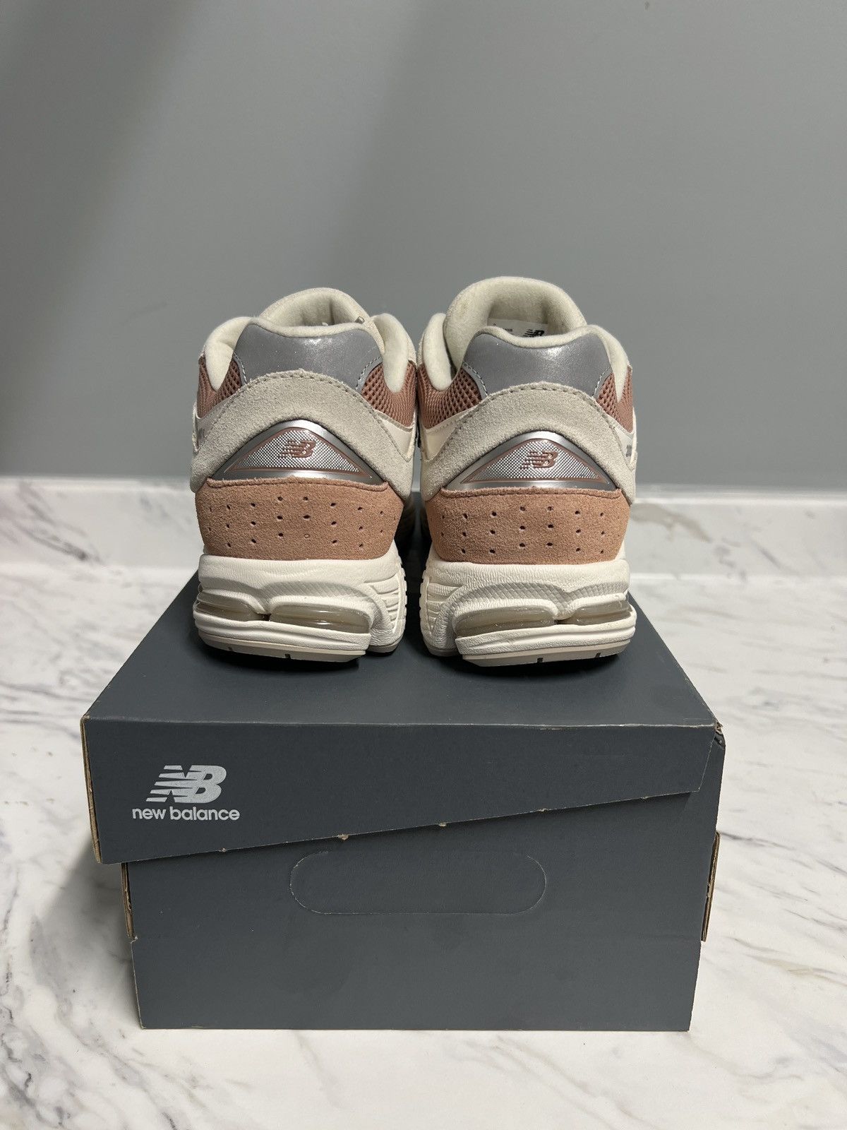 New Balance New balance 2002R Size US 8 / EU 41 - 6 Thumbnail
