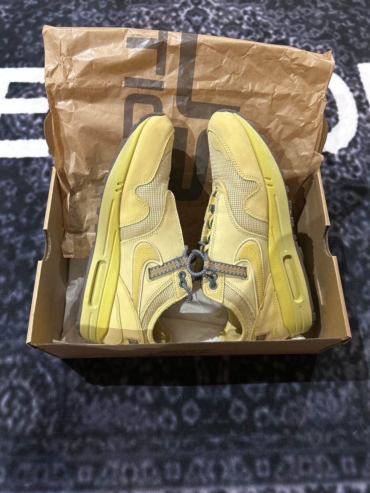 Nike × Travis Scott Travis Scott air max 1 Size US 11.5 / EU 44-45 - 3 Thumbnail