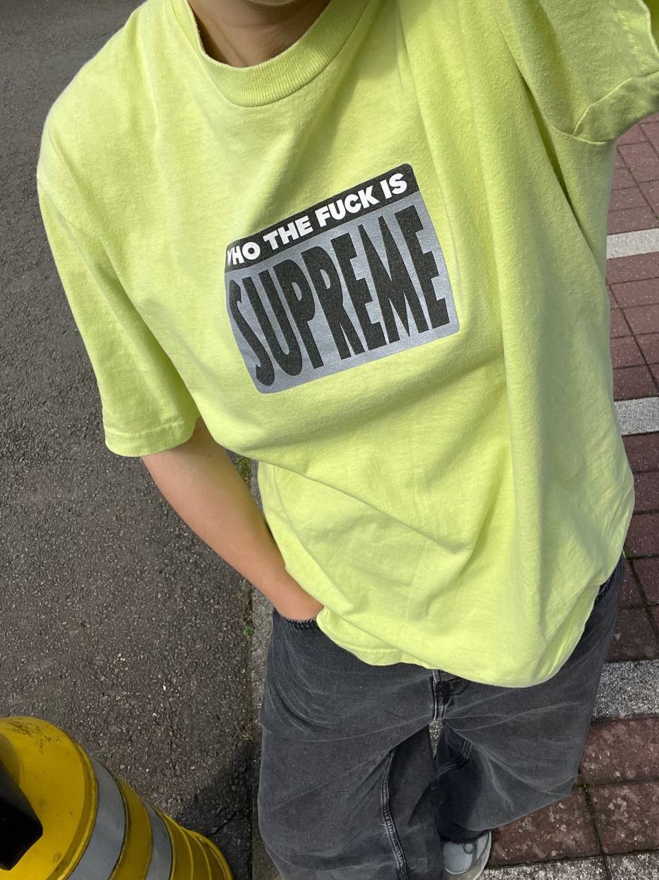 Supreme Vintage Who The Fuck Is Supreme T Shirt Hype Size US M / EU 48-50 / 2 - 9 Thumbnail
