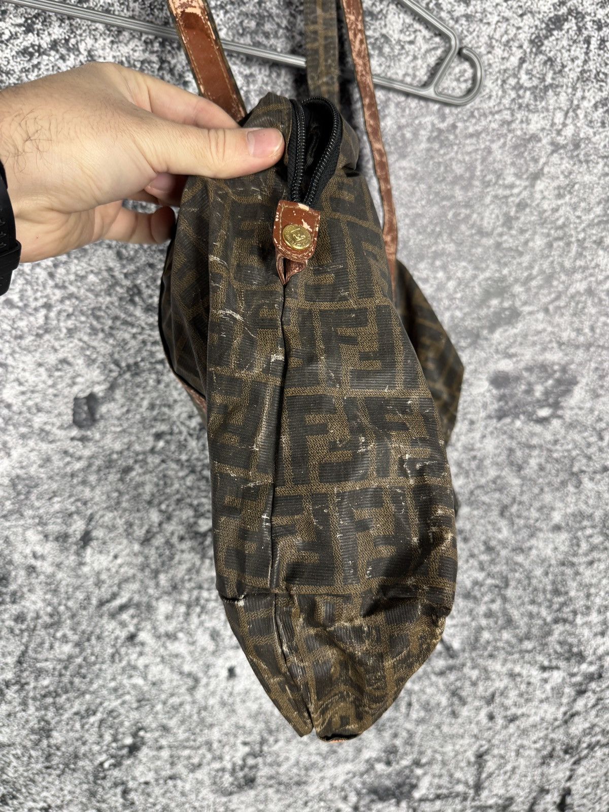 Fendi Rare Fendi Monogram Bag Made in Italy Vintage Luxury Size ONE SIZE - 9 Thumbnail