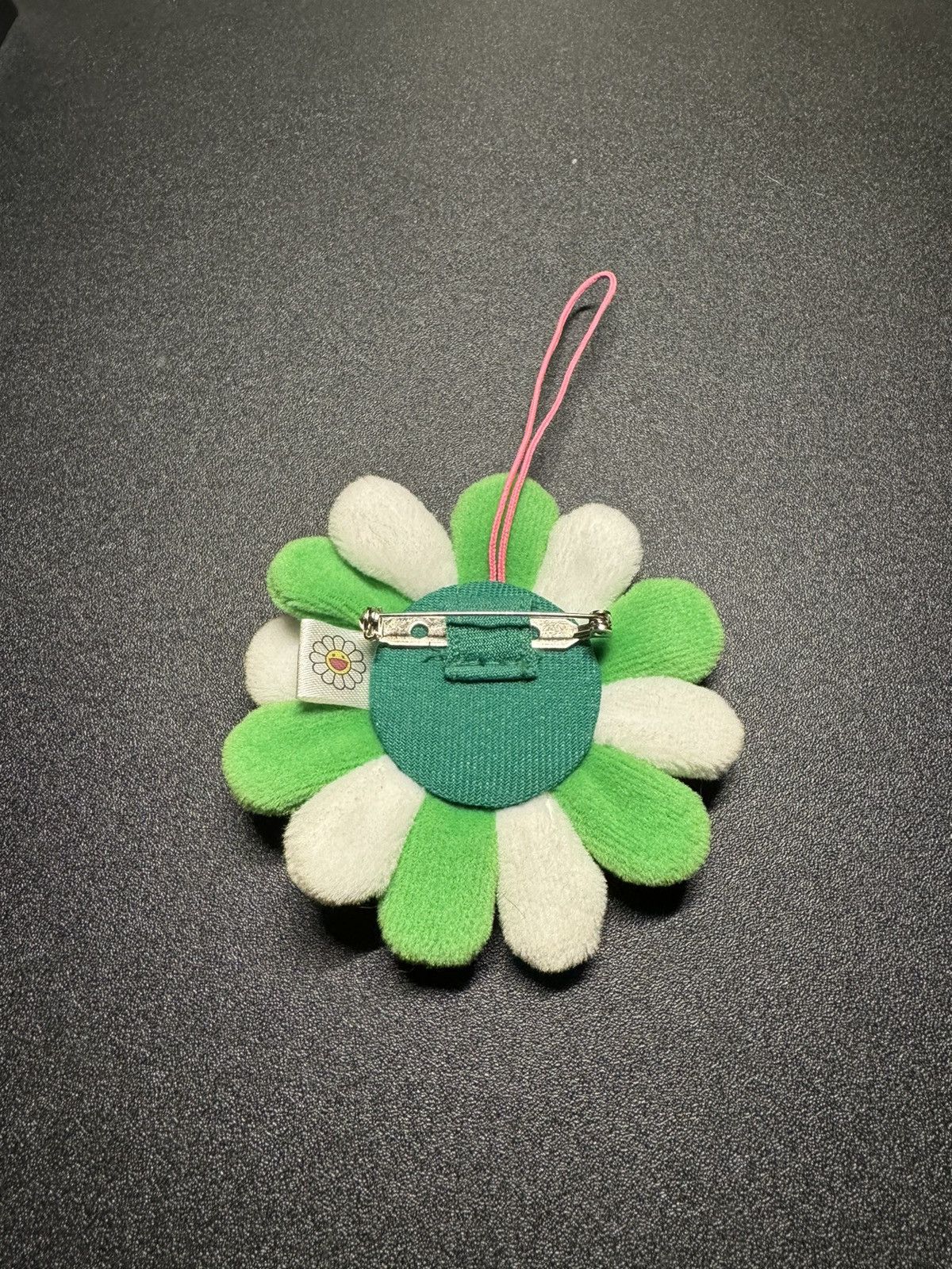 Takashi Murakami Takashi Murakami Flower Keychain Rubber and Plush Set of 2 Size ONE SIZE - 5 Thumbnail