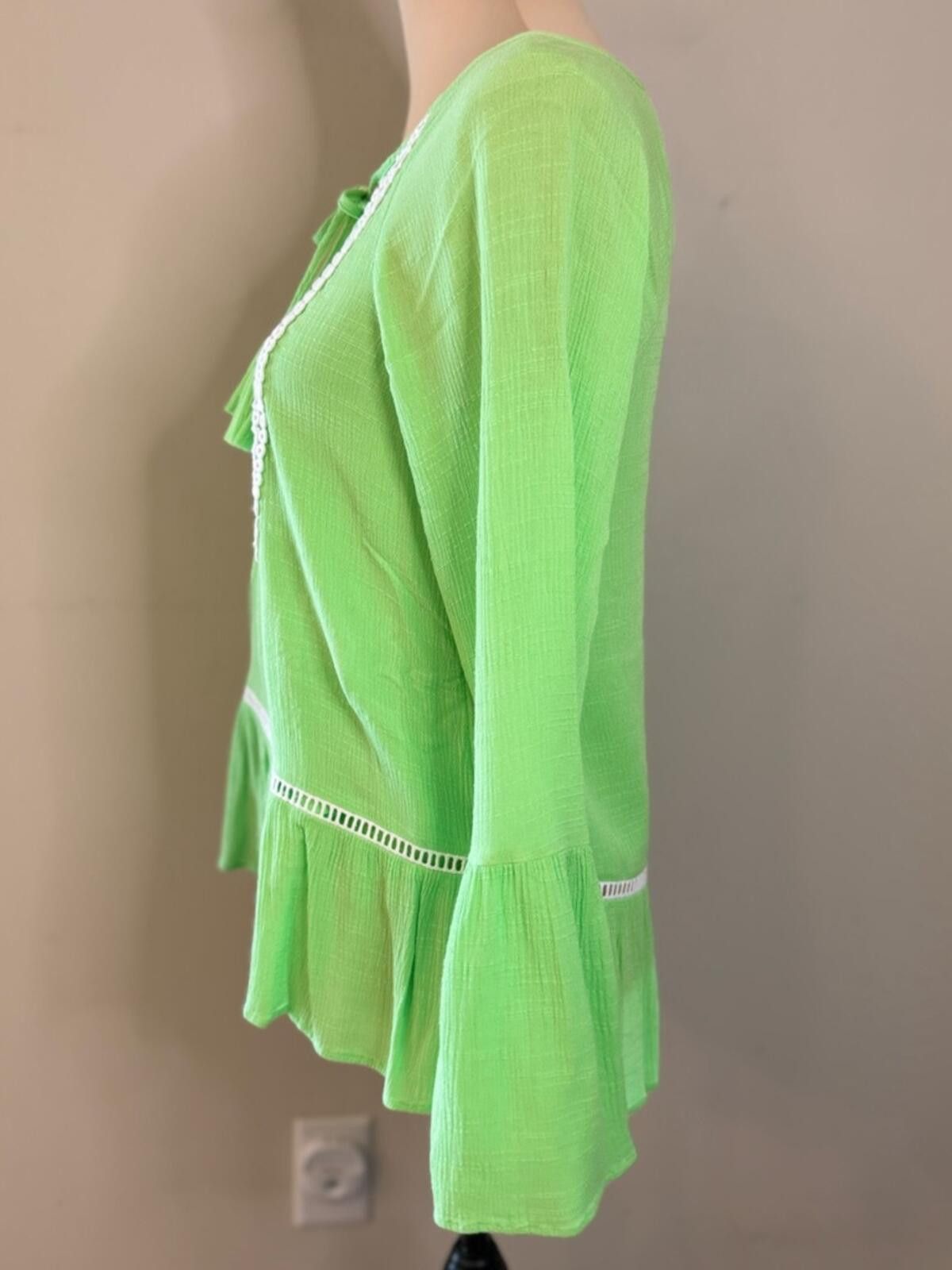Other Lilly Pulitzer green tunic top white lace ruffled hem SZ XXS Size XXS / US 00 / IT 34 - 3 Thumbnail