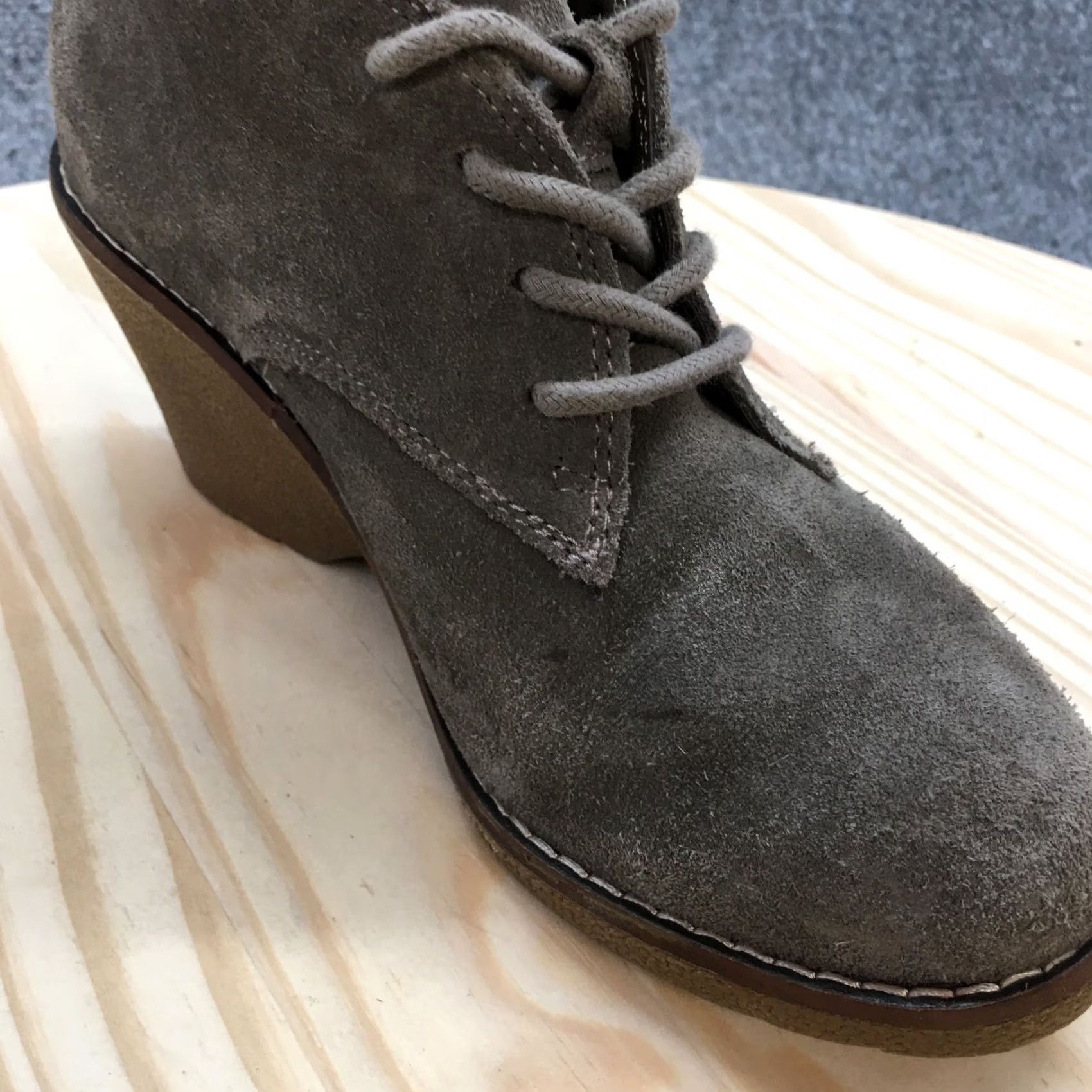 Vintage White Mountain Ankle Boot Womens 7M Gray Lambert Lace Up Wedge Heel Casual Suede Size US 7 / IT 37 - 5 Thumbnail