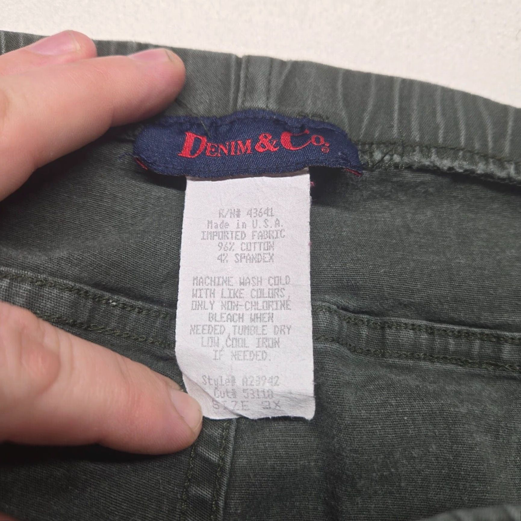 CO D & Co Black Elastic Waist Capri Pants Adult Womens Plus Size 3X Denim & Company Gray Chrome Gesture? Size 40" / US 18 - 3 Thumbnail