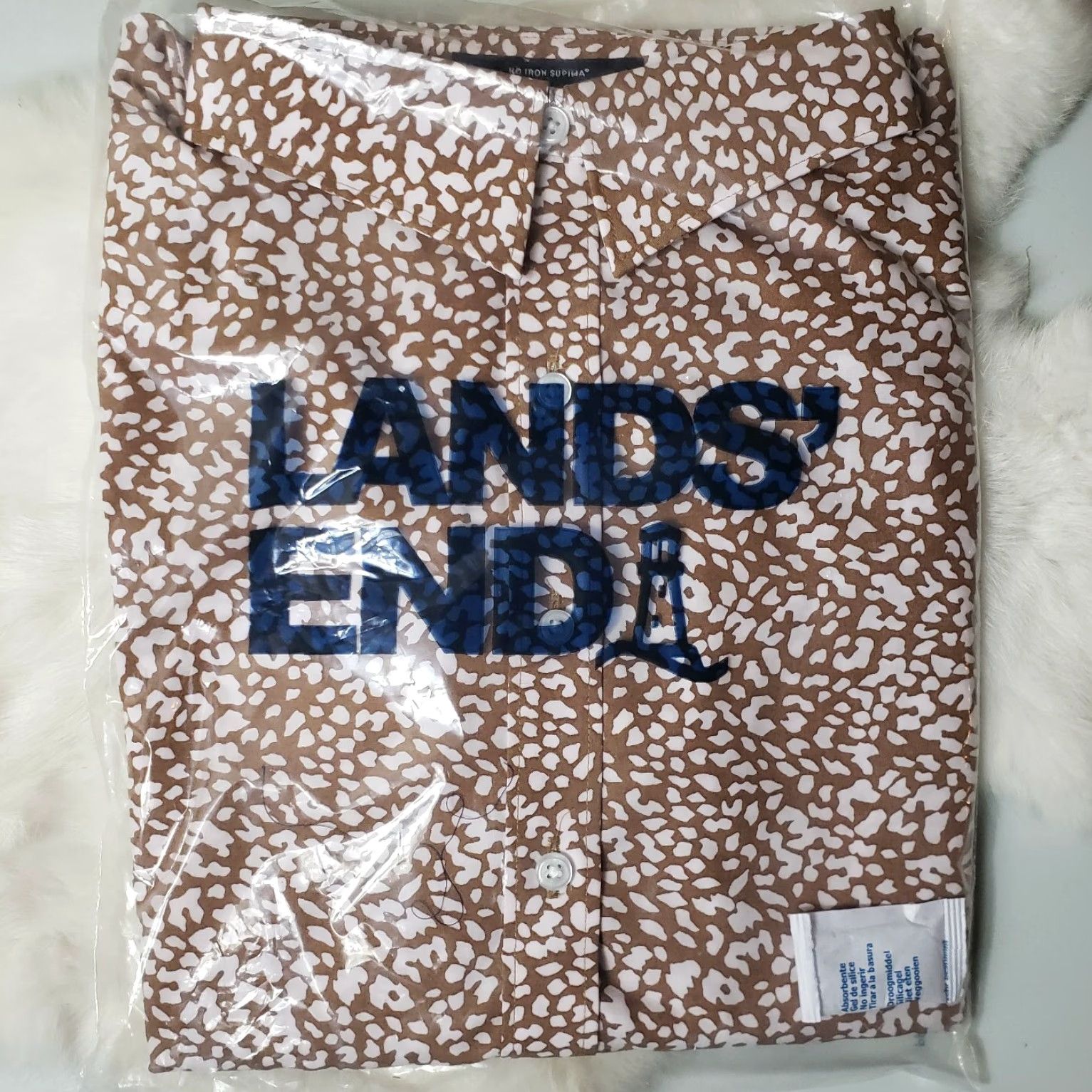 Lands' End VINTAGE Lands' End Petite No Iron Supima Cotton Long Sleeve Shirt-Size 14P BeIGe Leopard Button-Up Women 14P Wool? Size XL / US 12-14 / IT 48-50 - 2 Thumbnail
