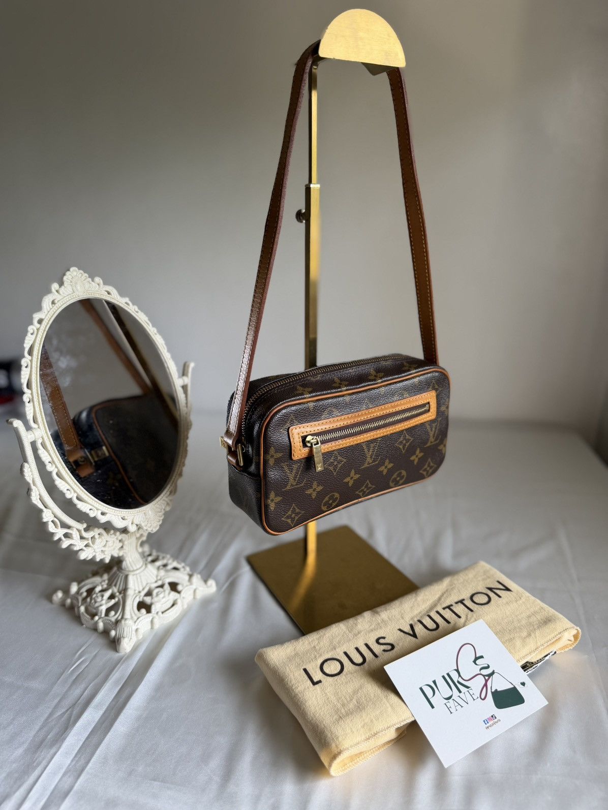 Louis Vuitton Authentic LOUIS VUITTON Cité PM Brown Monogram Shoulder Bag Size ONE SIZE - 18 Thumbnail