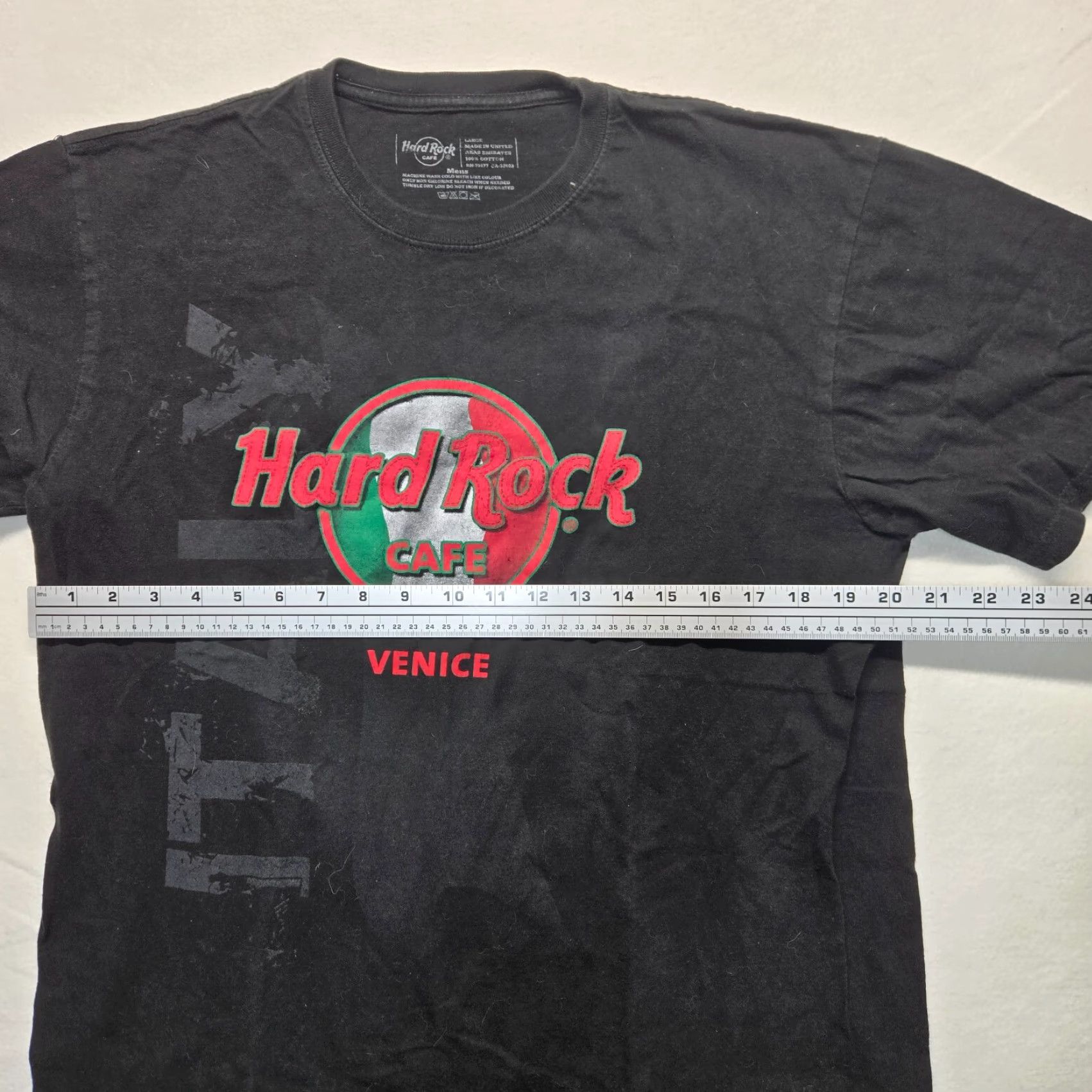 Hard Rock Cafe Hard Rock Cafe Venice Italy Black Tee T-Shirt Adult Men's Size L Large Shirt Mens Color Black Graphic Tee - Size US L / EU 52-54 / 3 - 4 Thumbnail