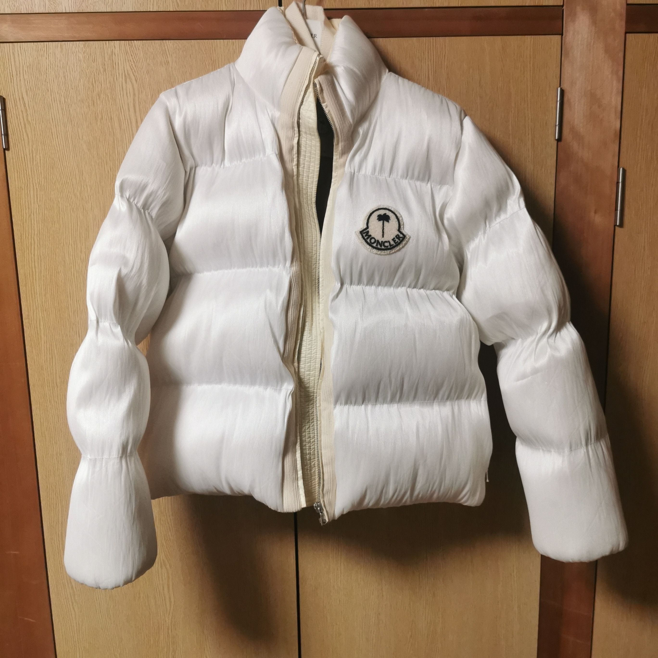 Moncler × Palm Angels Moncler x Palm Angels Maya 70 Optical Fiber Jacket White 2 Size US M / EU 48-50 / 2 - 4 Thumbnail