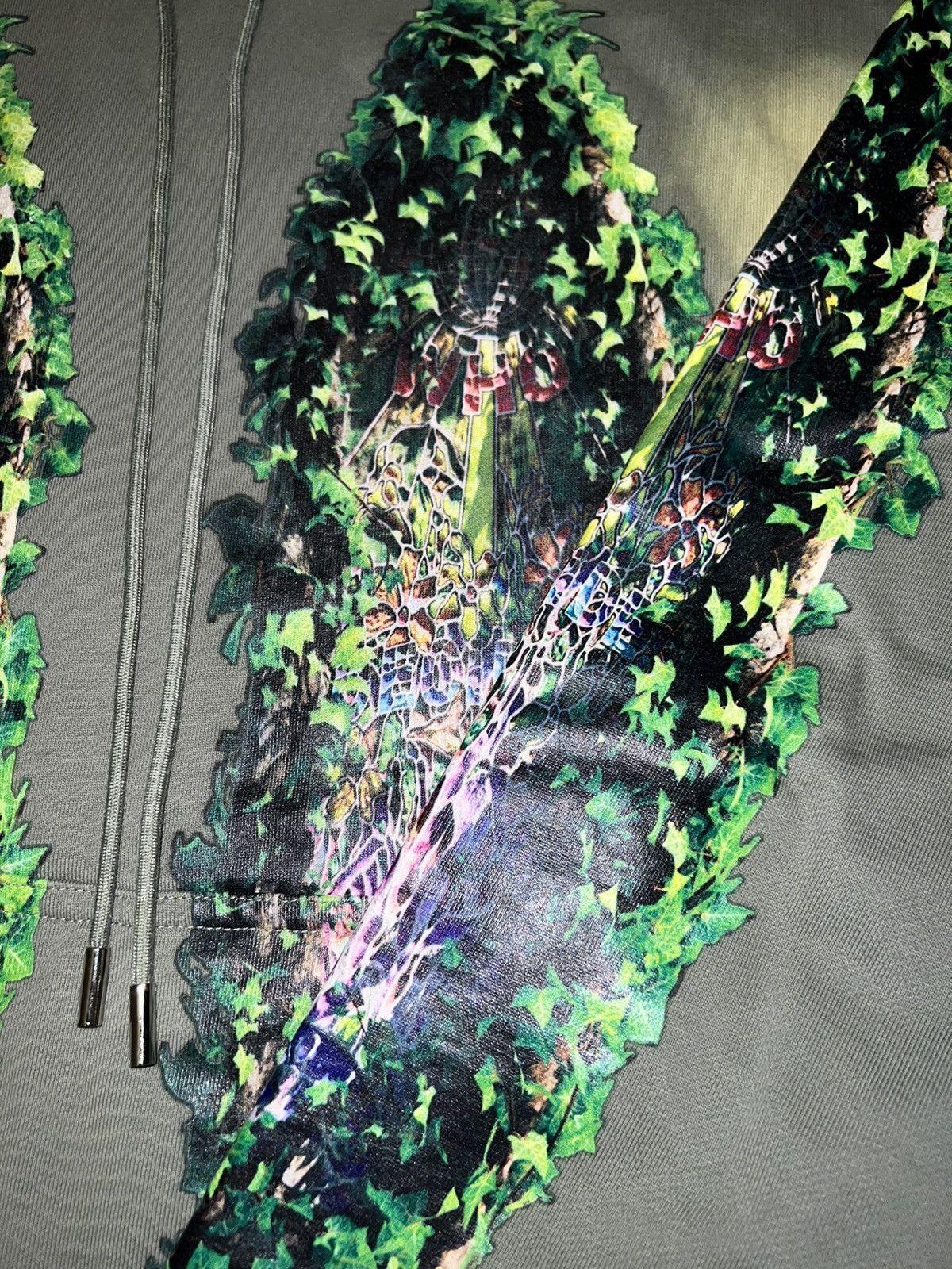 Who Decides War GARDEN GLASS HOODED SWEATSHIRT Size US L / EU 52-54 / 3 - 3 Thumbnail