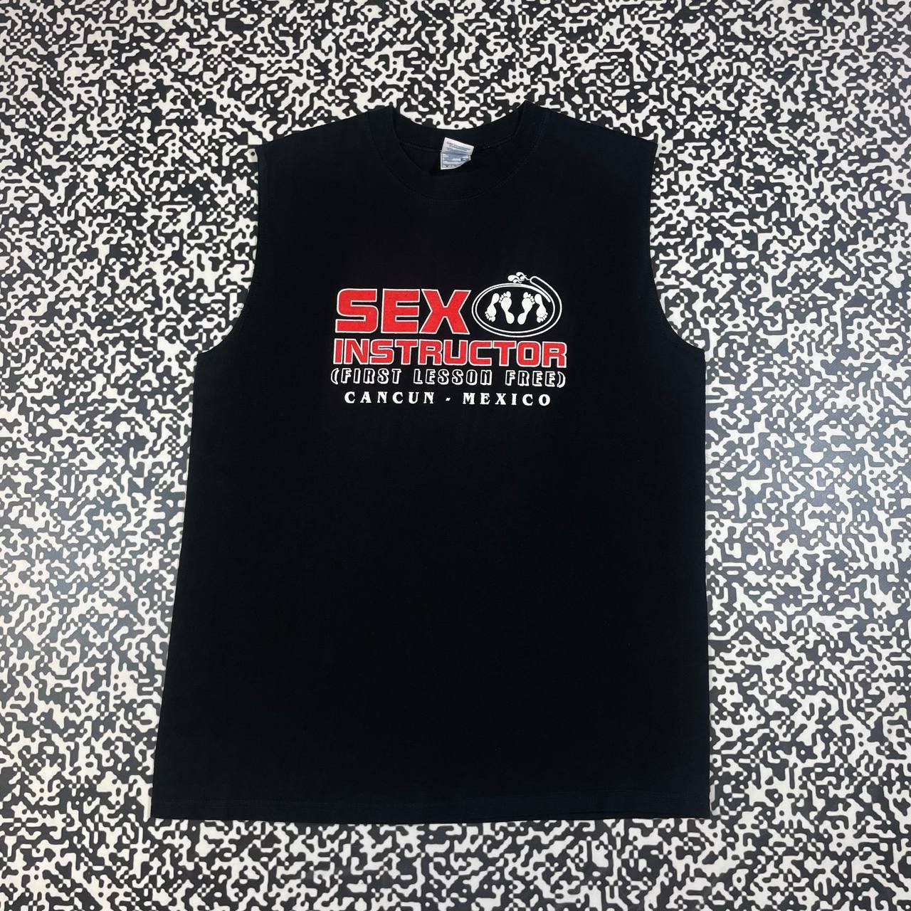 Vintage Vintage Y2K Sex Instructor Sleeveless Porn Star Style Size US L / EU 52-54 / 3 - 1 Thumbnail