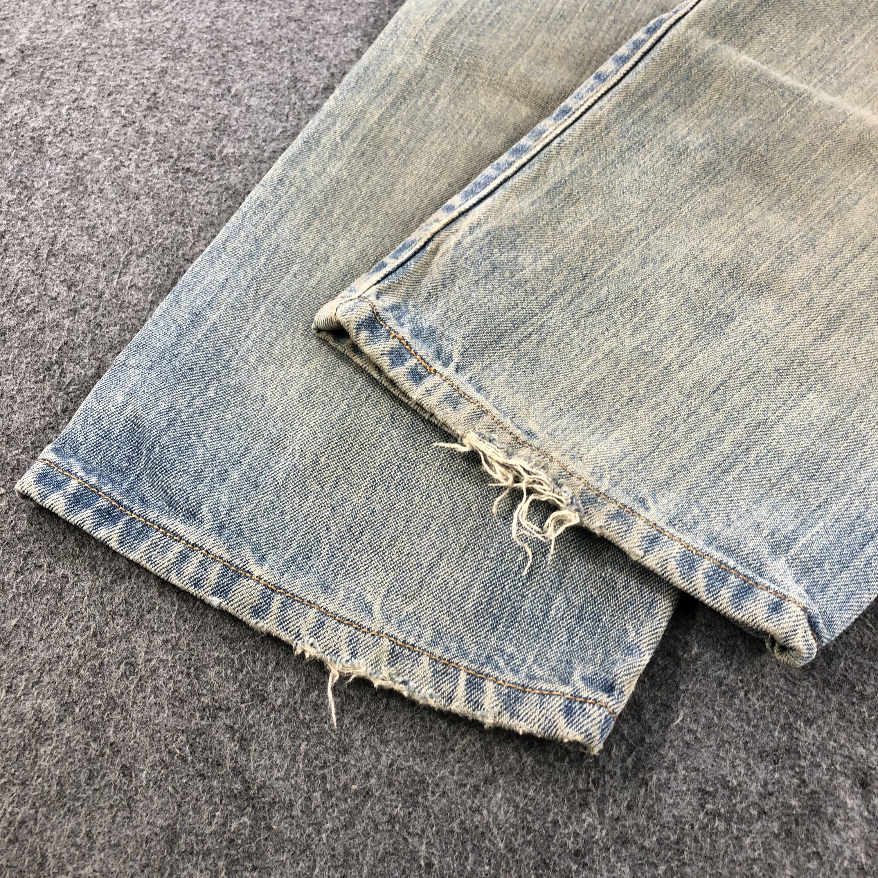 Levi's Vintage Rusty Light Washed Levis 501 Jeans-J972 Size US 33 - 6 Thumbnail
