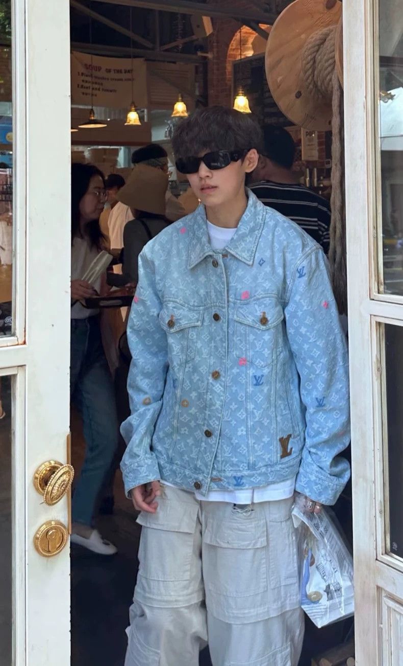 Louis Vuitton Louis Vuitton Tyler co-branded denim jacket Size US S / EU 44-46 / 1 - 1 Thumbnail