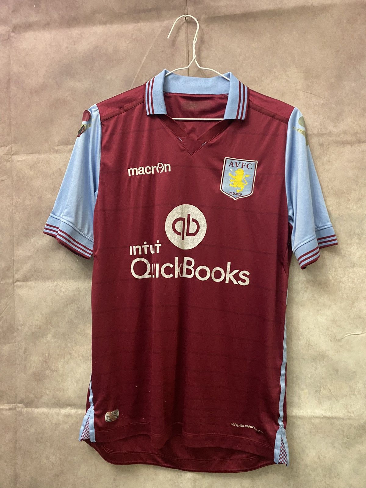 Vintage Aston Villa Home T-Shirt 2015-2016 Clarkie Very Rare💥 Size US M / EU 48-50 / 2 - 1 Thumbnail