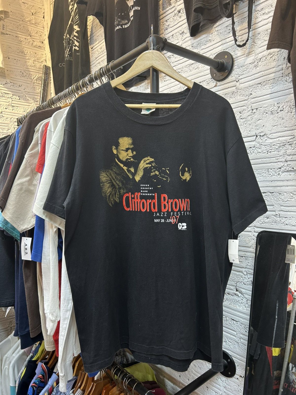 Band Tees Clifford Brown Vintage T Shirt 90’ Size US XL / EU 56 / 4 - 1 Thumbnail