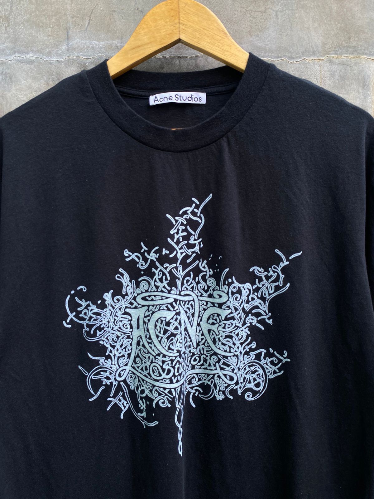 Acne Studios Glow In The Dark Logo Tee Size US XS / EU 42 / 0 - 5 Thumbnail