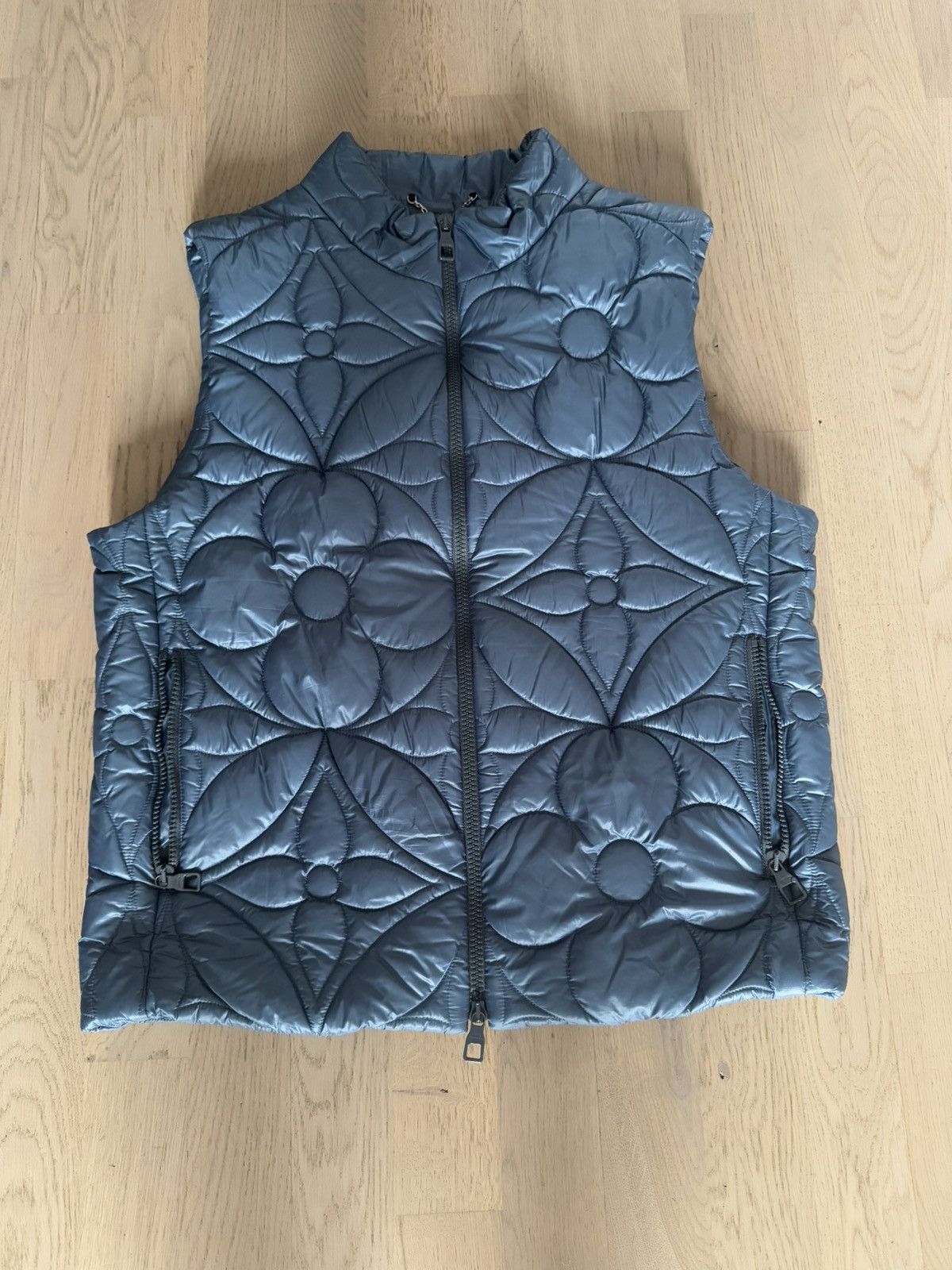 Louis Vuitton LOUIS VUITTON jacket gilet mongram flower study all photos Size US M / EU 48-50 / 2 - 2 Thumbnail