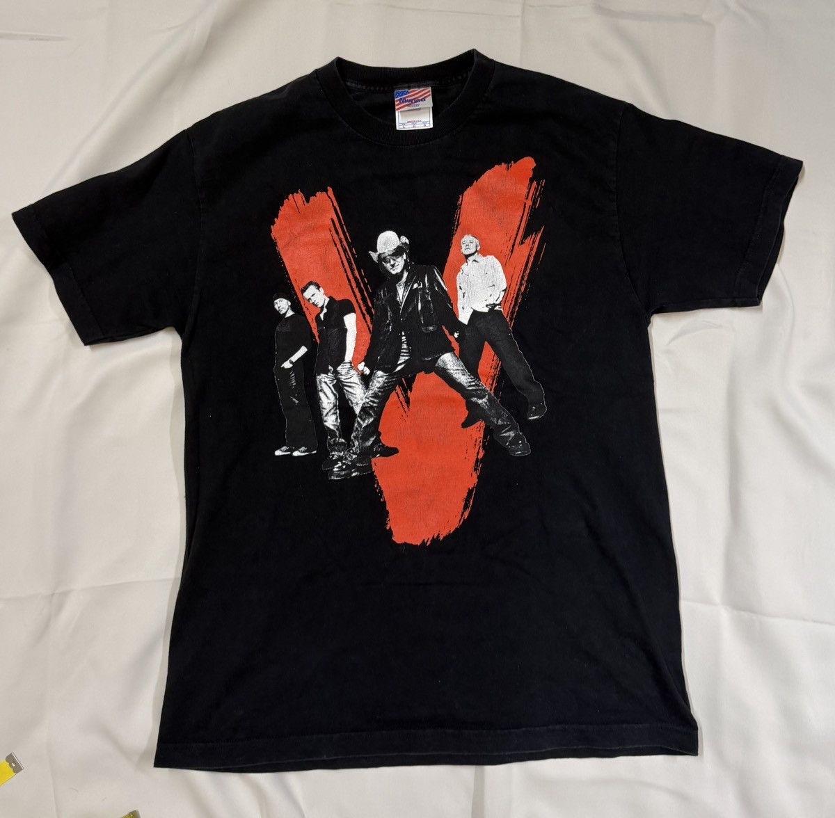 Vintage 2005 U2 Vertigo Concert Tour T-shirt Size US L / EU 52-54 / 3 - 1 Thumbnail