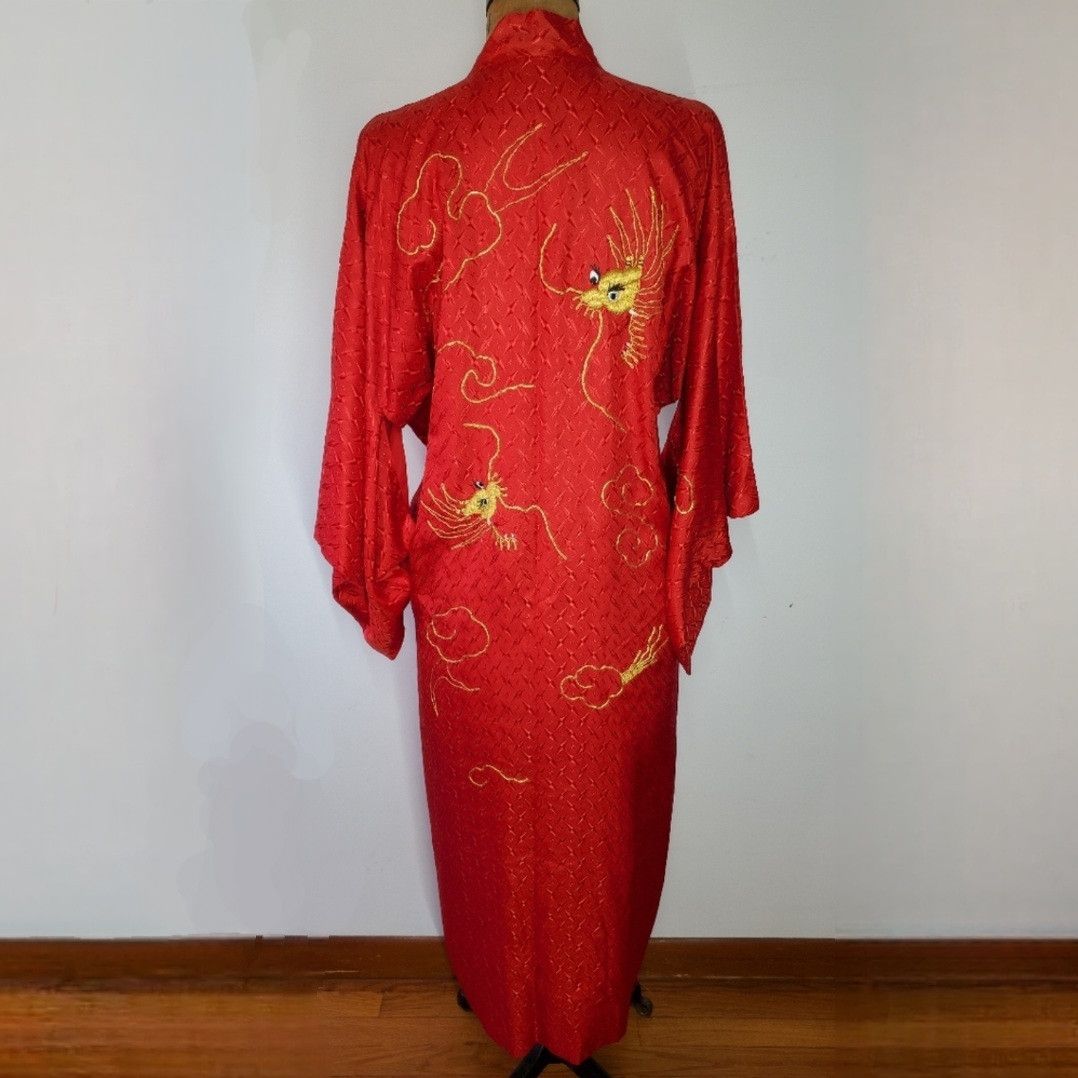 Kimono Size M House Robe Textured Red Gold Dragon Embroidery
