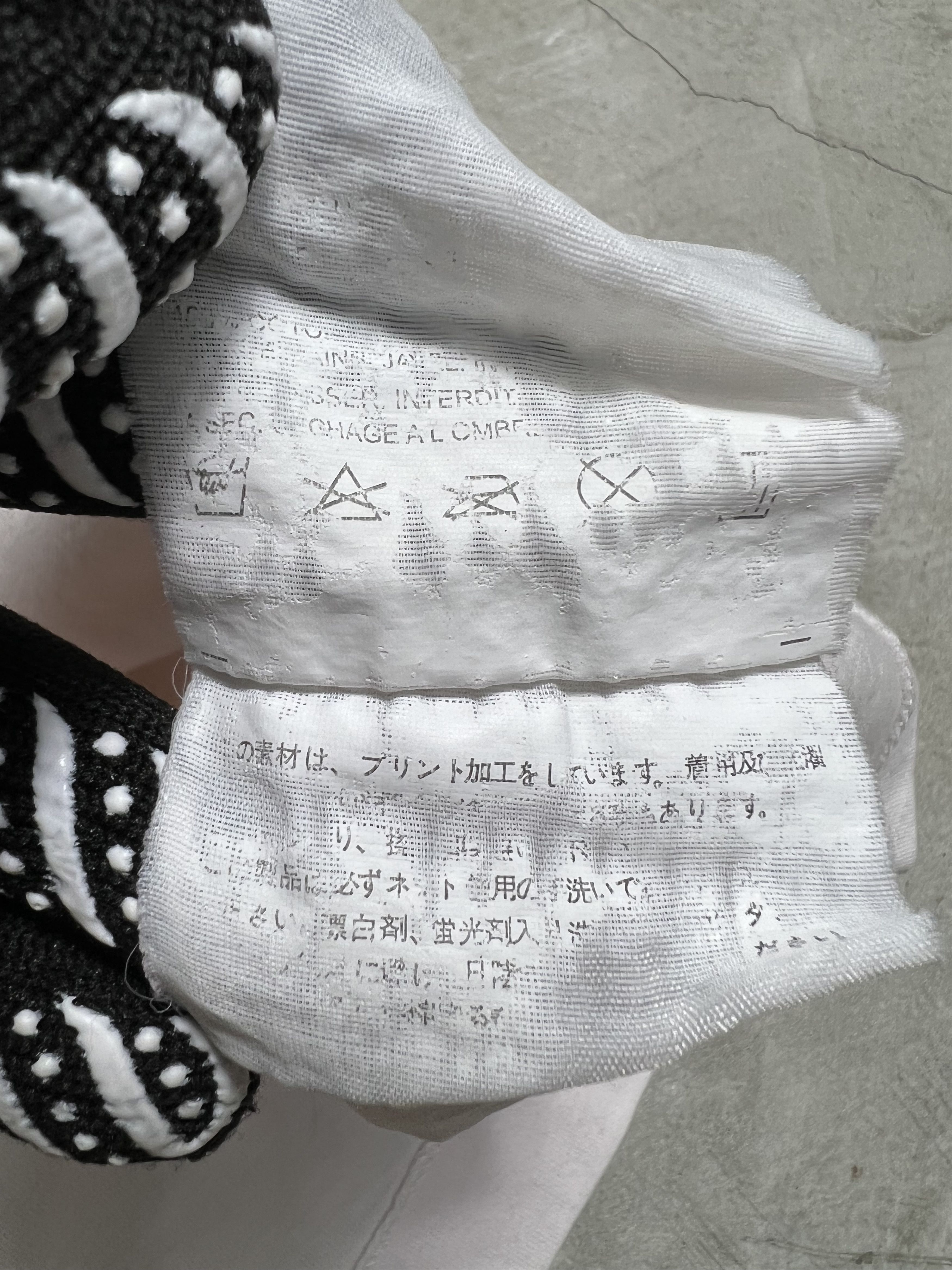 Comme des Garcons × Comme des Garcons PLAY × Japanese Brand Vintage PLAY COMME des GARÇONS Box Logo Tee (L) GTMPT282 Size US L / EU 52-54 / 3 - 6 Thumbnail