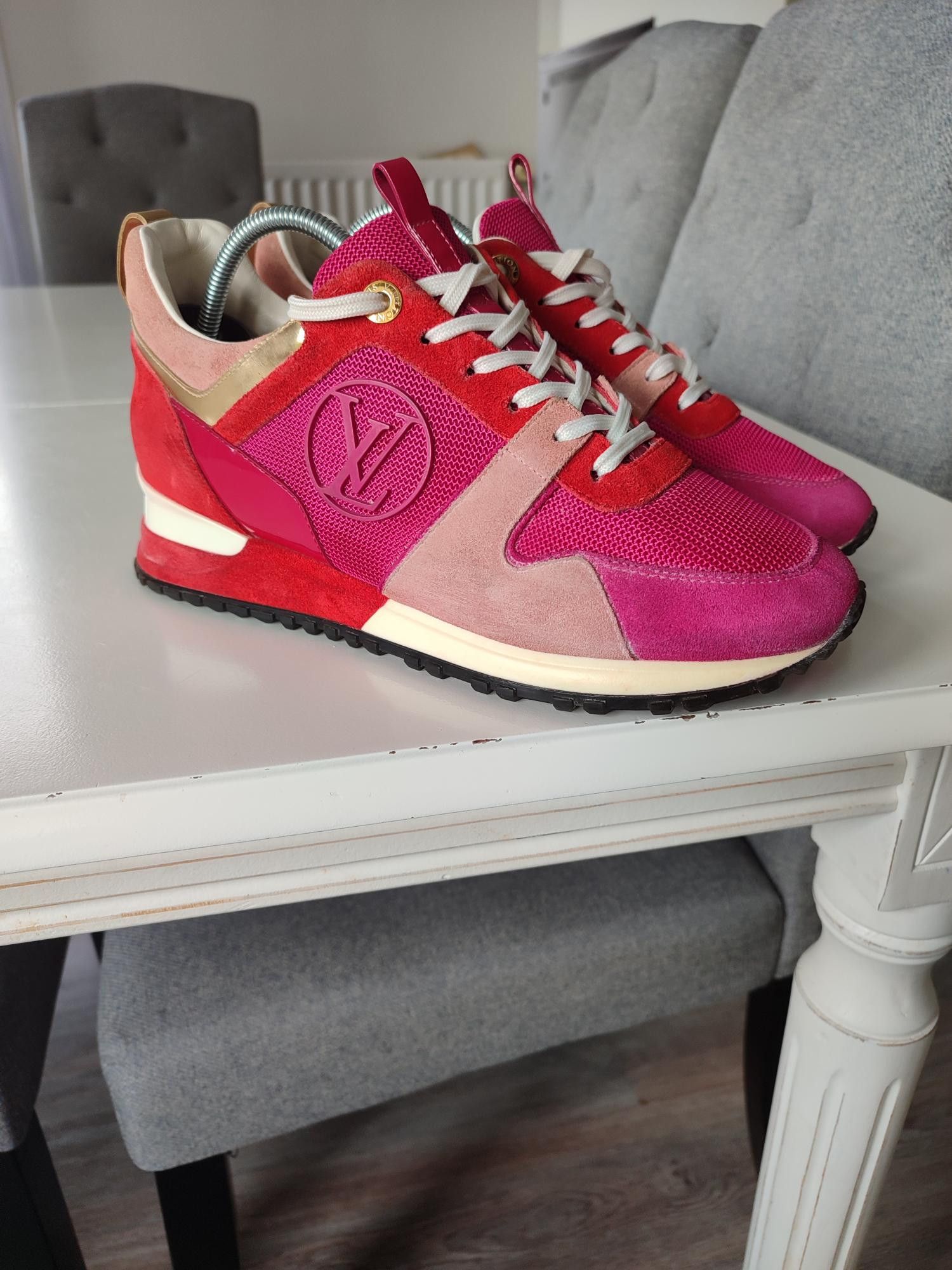 Louis Vuitton BASKETS LOUIS VUITTON RUN AWAY ROUGE FUSCHIA Size US 8 / IT 38 - 8 Thumbnail