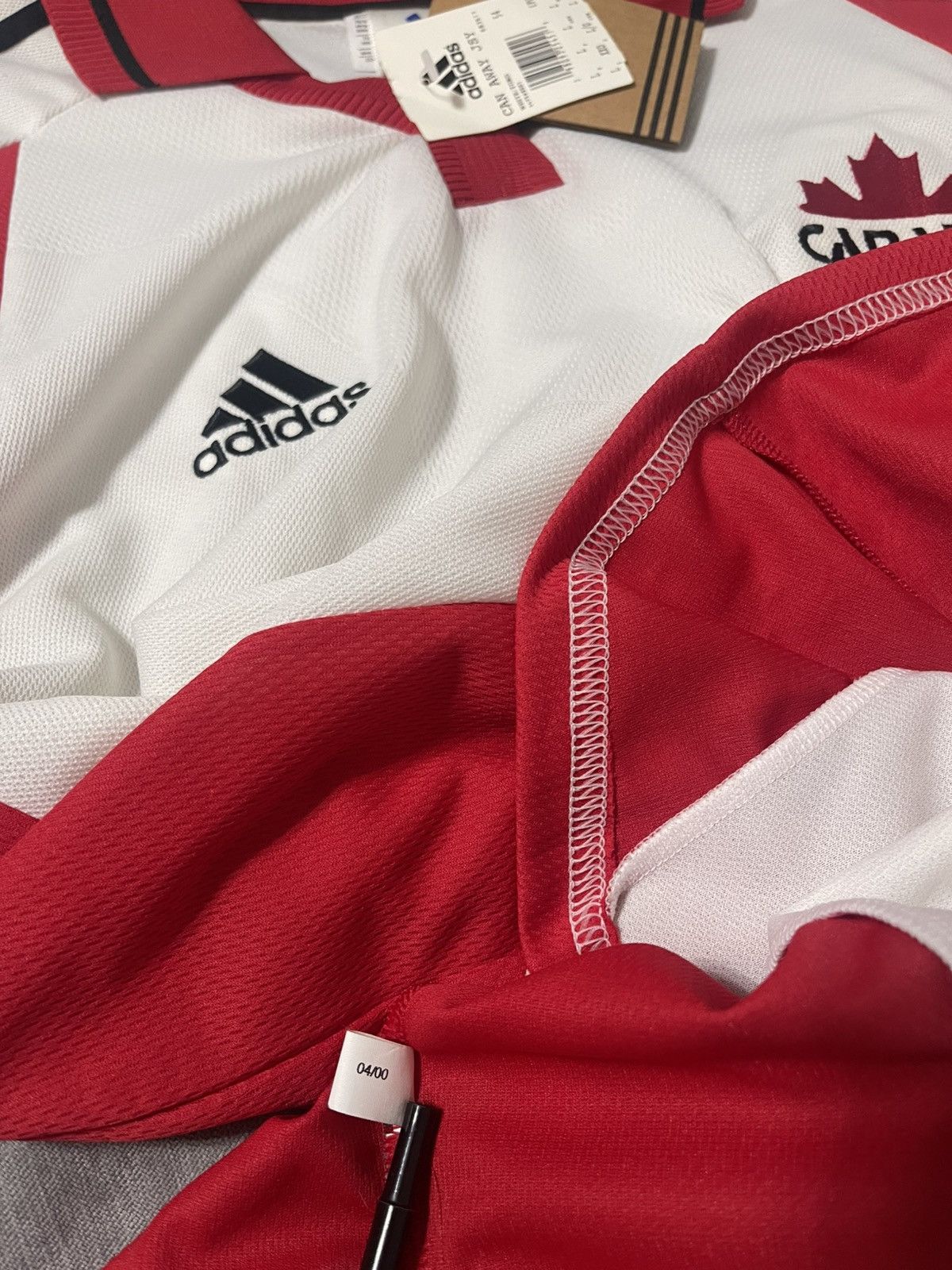 Adidas 1998-2000 CANADA AWAY JERSEY L Size US L / EU 52-54 / 3 - 10 Thumbnail