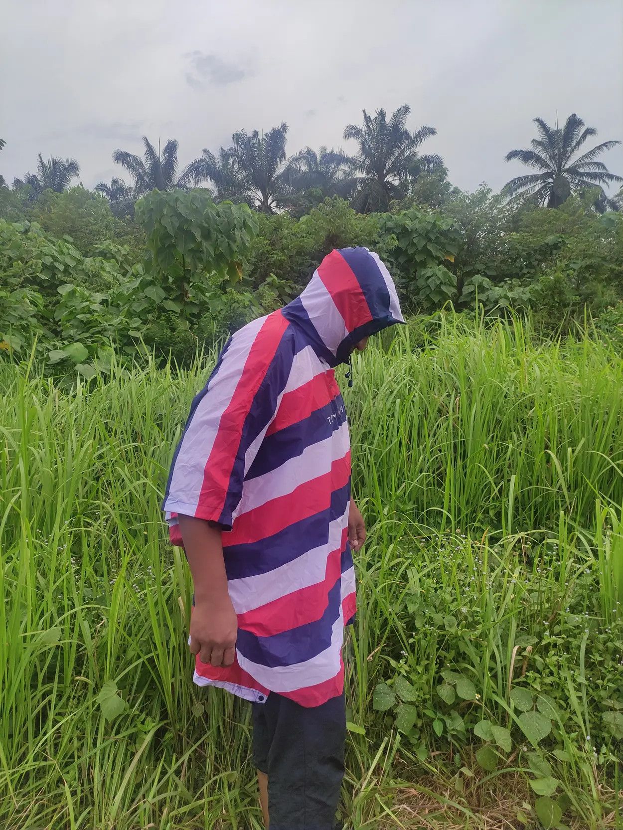 Tommy Hilfiger NOS🔥 TOMMY HILFIGER PONCHO /CAPE RAINCOAT Size US L / EU 52-54 / 3 - 5 Thumbnail