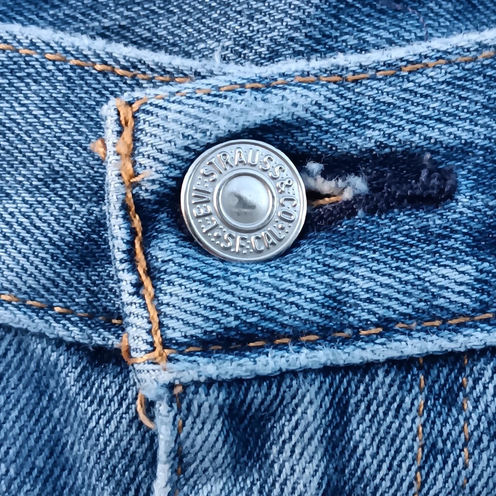 Levi's Levi’s 505 Men’s Jeans Size 40x32 Regular Fit Straight Leg Size US 40 / EU 56 - 2 Thumbnail