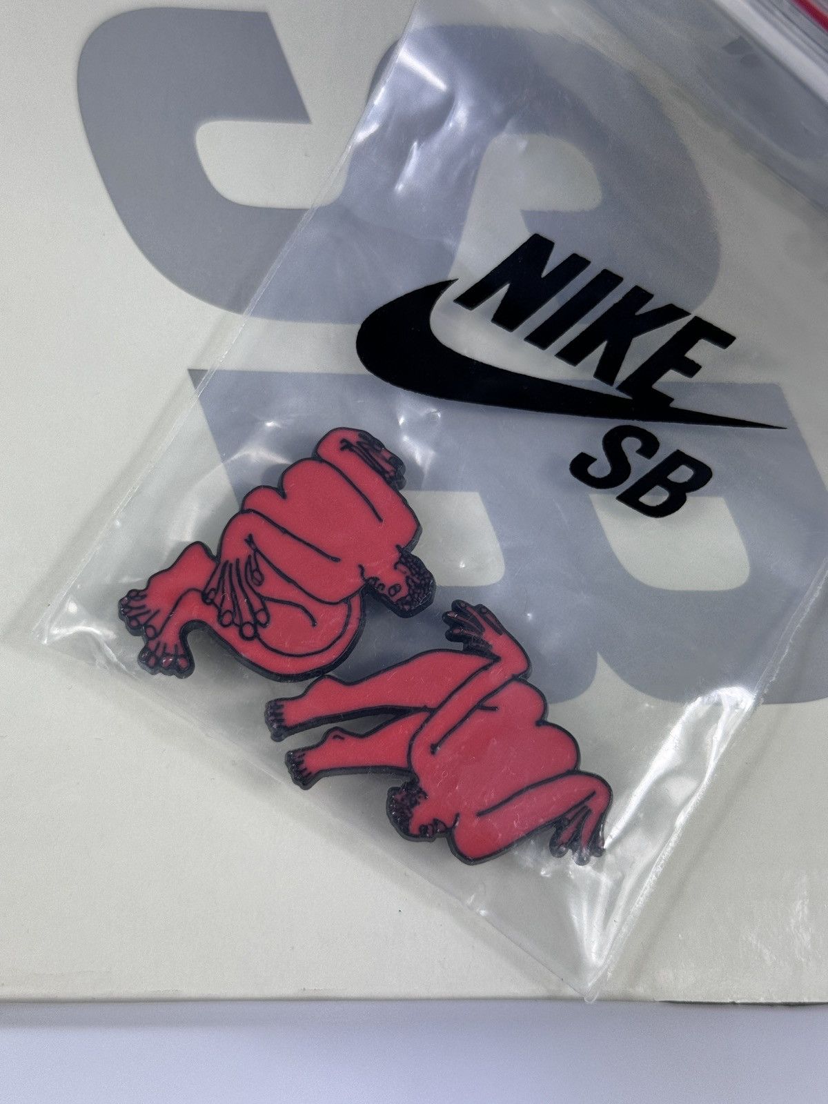 Nike NIKE SB DUNK LOW SNEAKERS Size US 10 / EU 43 - 10 Thumbnail