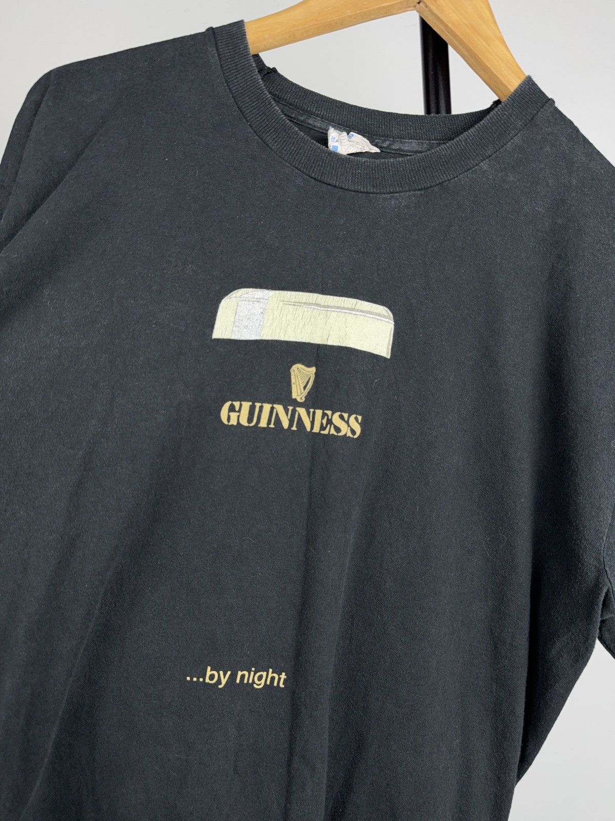 Vintage Retro Vintage Guinness Beer Graphic 90s Pub Promo T shirt Size US L / EU 52-54 / 3 - 7 Thumbnail