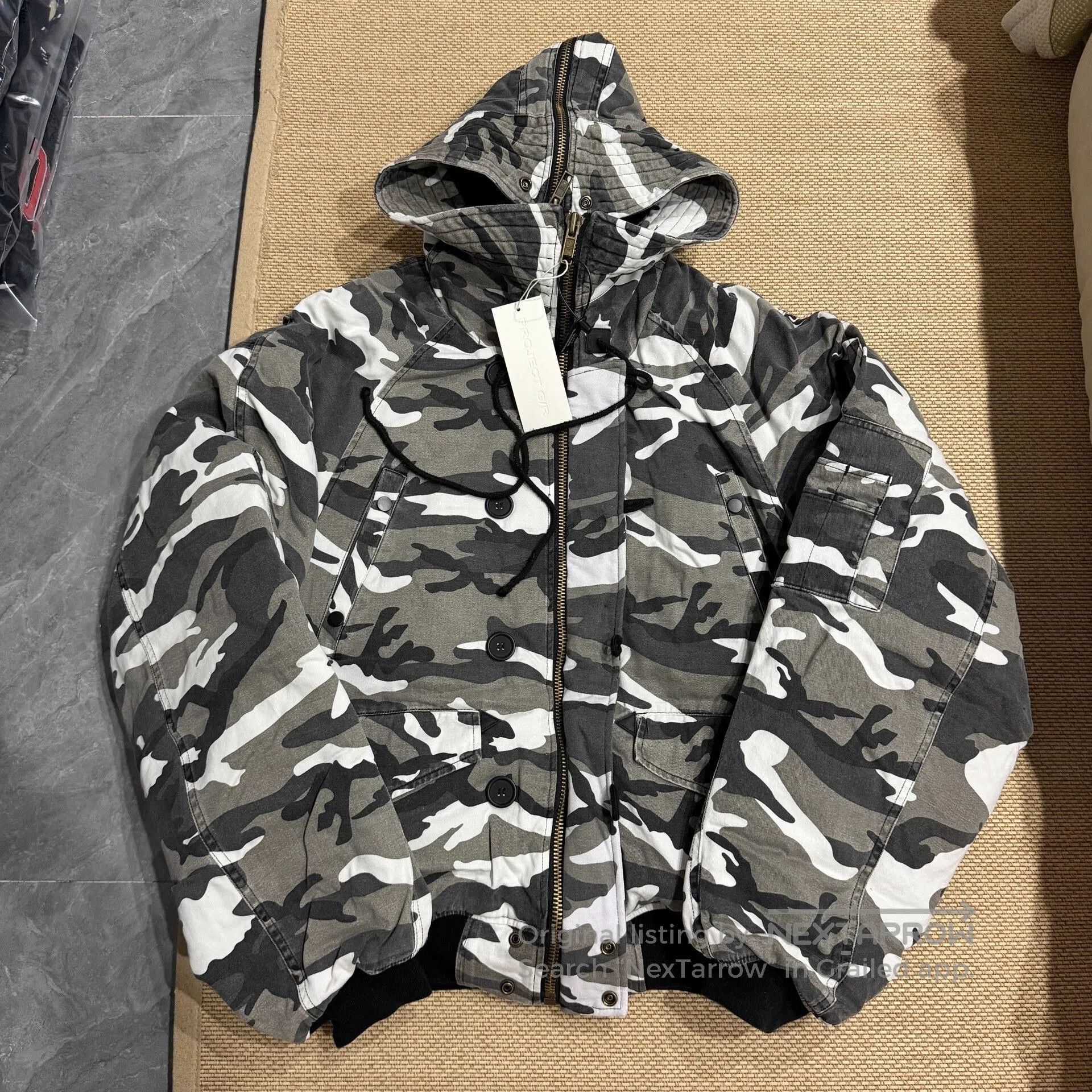 GRAILZ Camo Oversized Down Jacket. Size US S / EU 44-46 / 1 - 1 Thumbnail