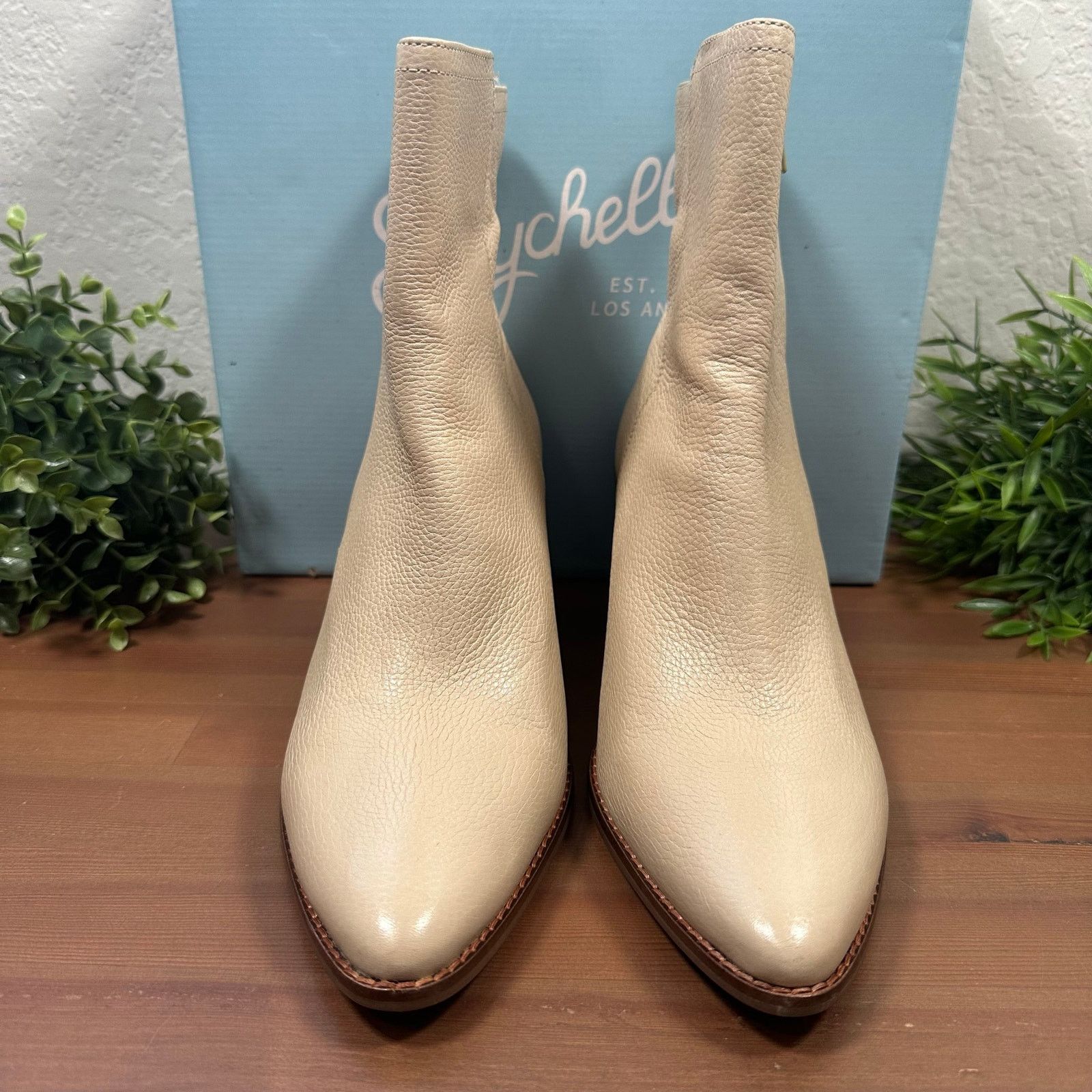 Seychelles Seychelles Desirable Leather Heeled Ankle Boots Size 8.5 Size US 8.5 / IT 38.5 - 4 Thumbnail