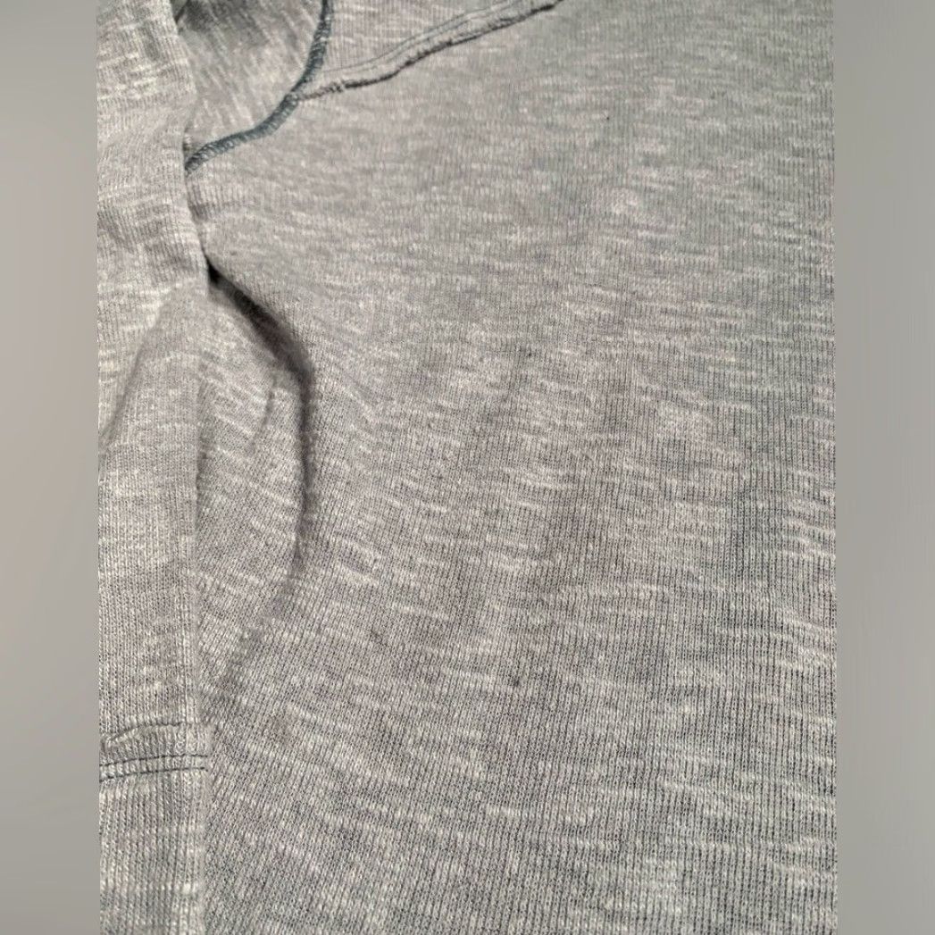 Free People Free People Gray Turtleneck Long Sleeve Split Back Medium T-Shirt Womens M Size M / US 6-8 / IT 42-44 - 2 Thumbnail