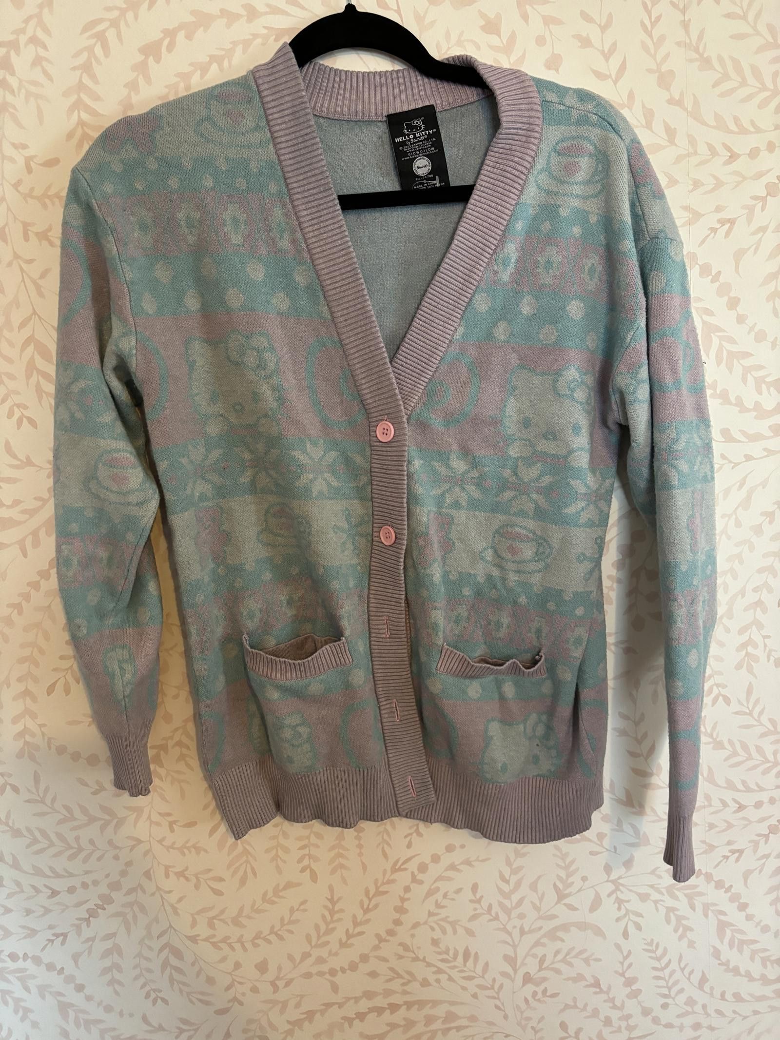Designer NWOT Hello Kitty Vintage Cardigan Sweater S Size S / US 4 / IT 40 - 1 Thumbnail