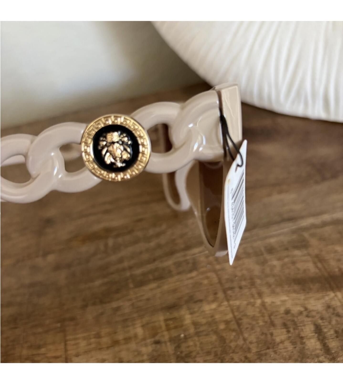 Other Chic Beige Sunglasses with Decorative Accent Size ONE SIZE - 4 Thumbnail