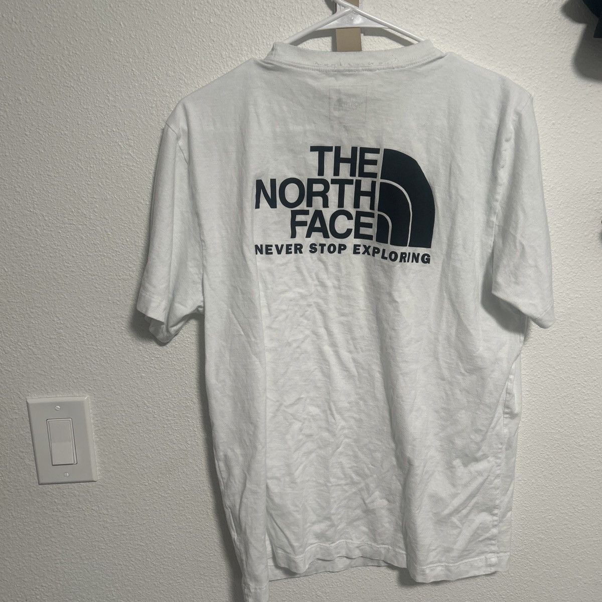 The North Face The North Face Men's Short Sleeve White T-shirt in size m Size US M / EU 48-50 / 2 - 2 Thumbnail