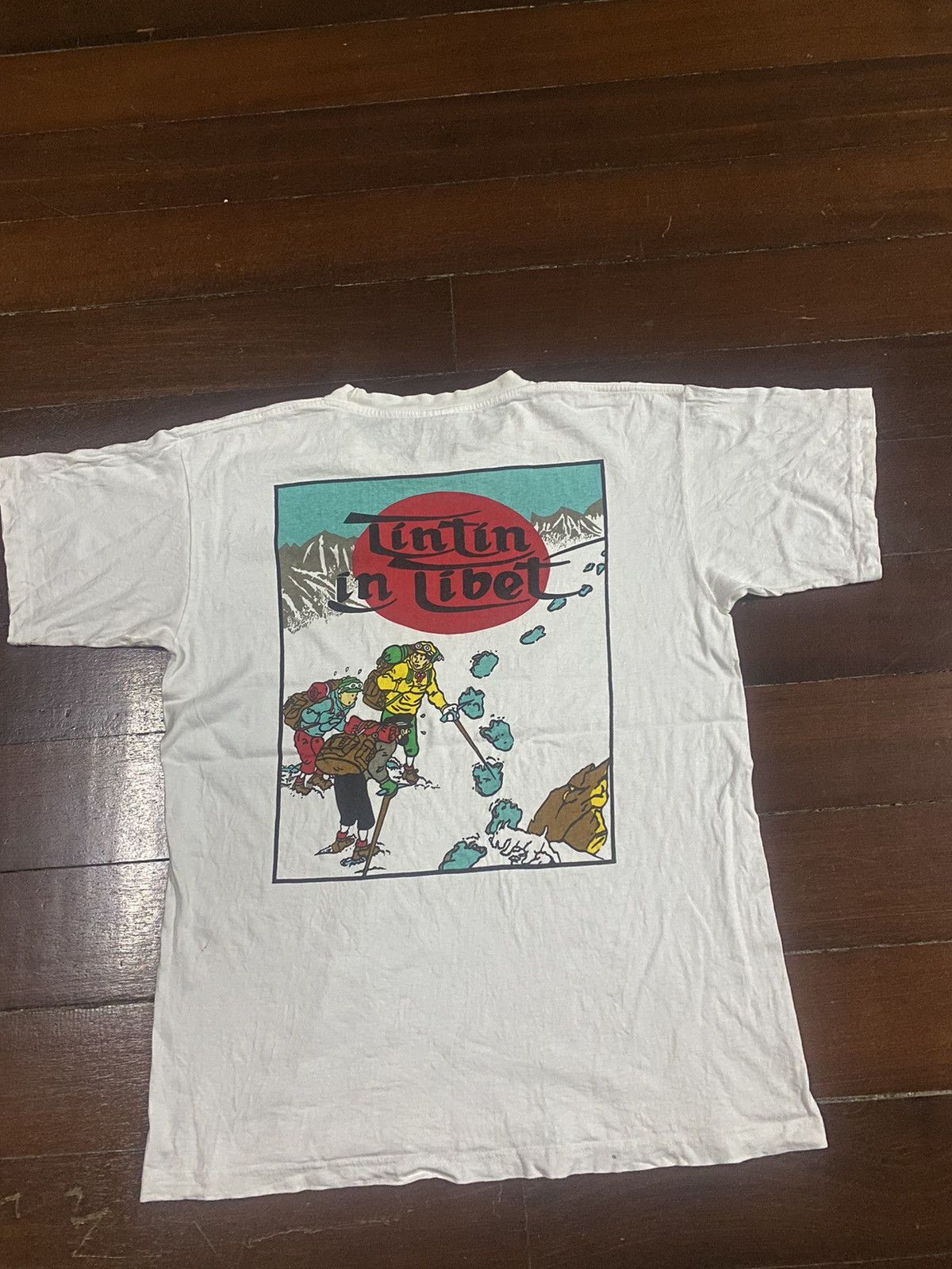 Rare vintage cartoon tintin in tibet over print tee