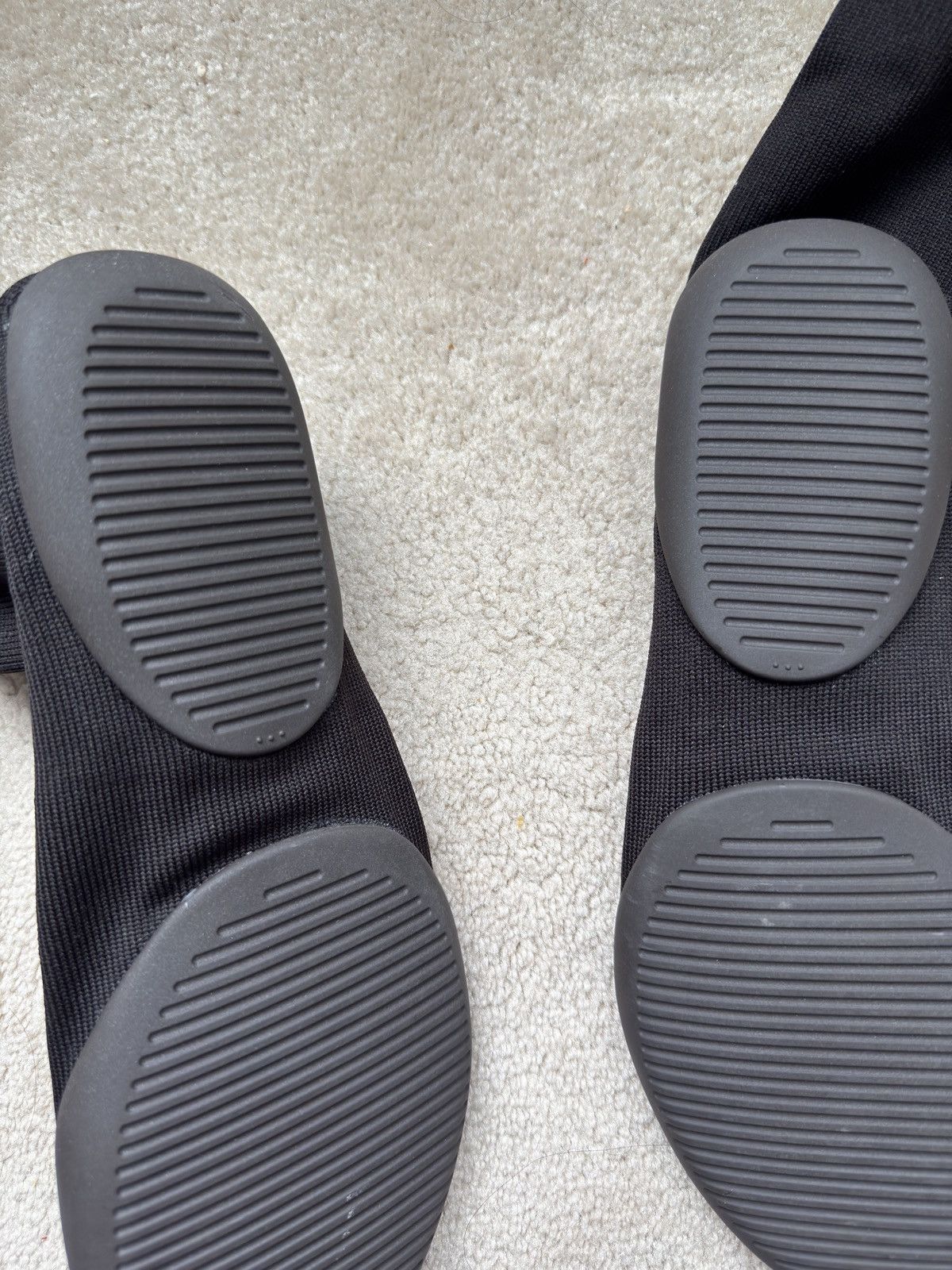 Yeezy Yeezy Pods Sz 3 Size US 13 / EU 46 - 4 Thumbnail